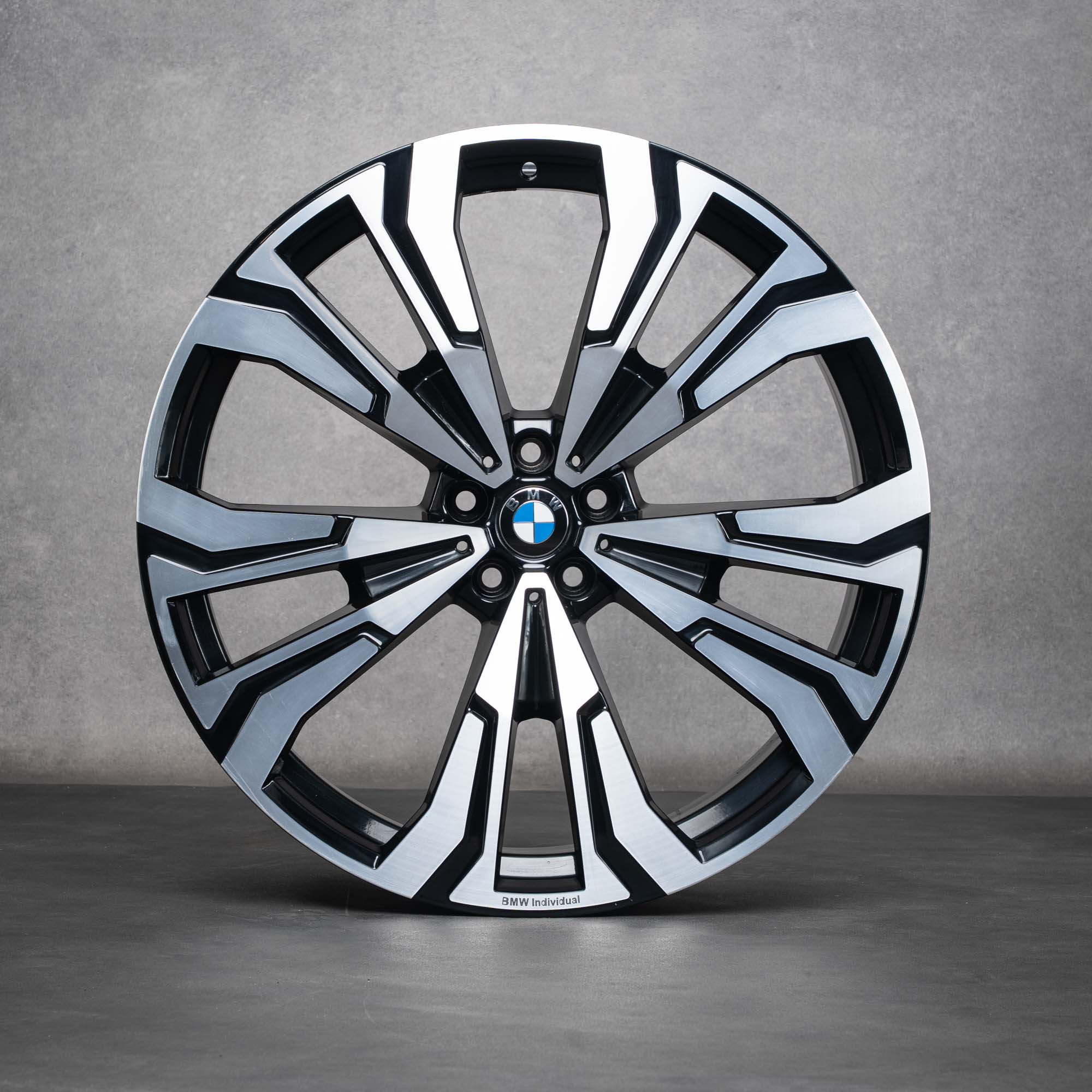 Originale BMW X7 felger 23 tommers G07 Styling 914 Individual 7916264 7916269 jet svart frontpolert