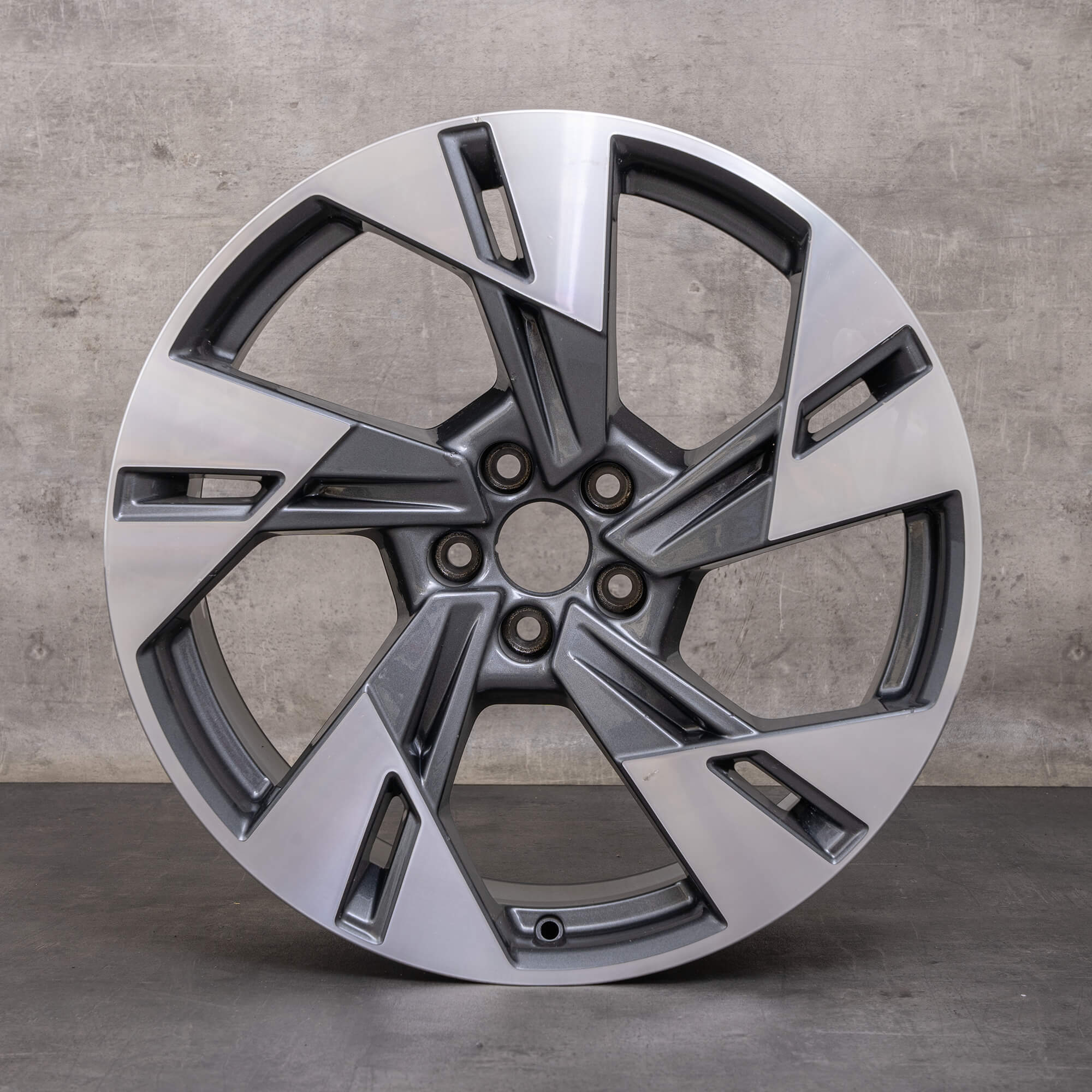 Original Audi e-tron GE Q8 e-tron 20 Zoll Felge Dynamik 4KE601025T anthrazit glanzgedreht