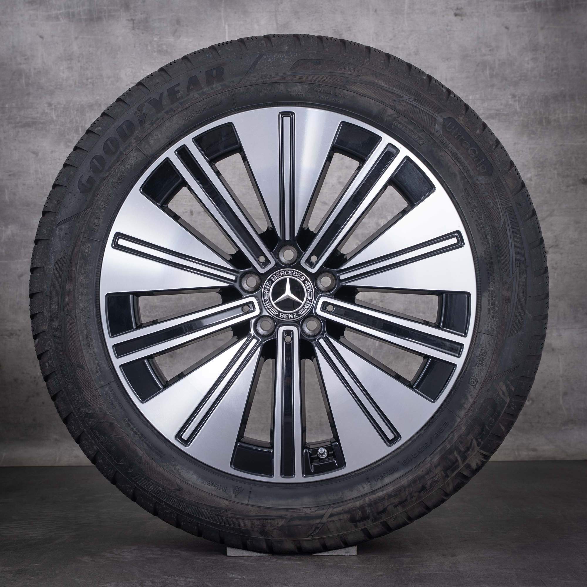 OEM Mercedes-Benz EQS 19inch V297 winter wheels A2974010600 black diamond cut