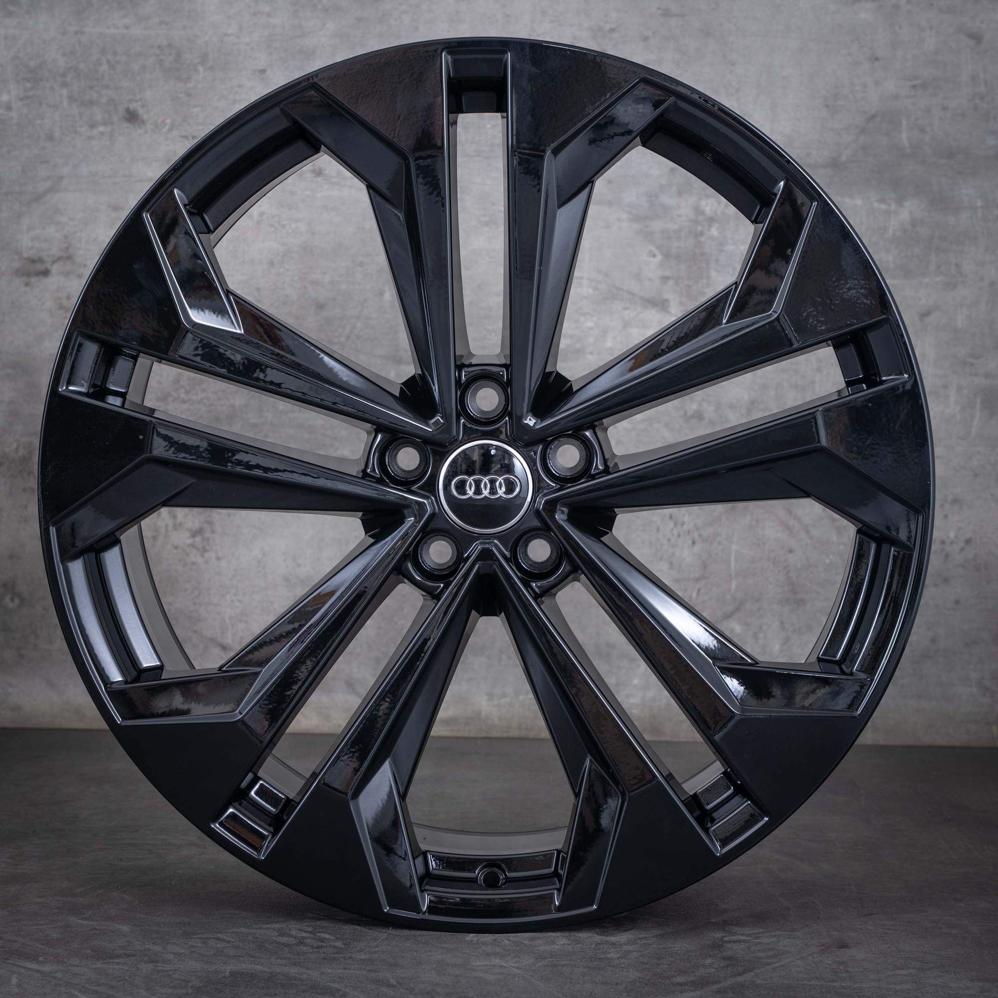 Alkuperäiset Audi A6 Allroad 20 tuuman vanteet 4K C8 4K9601025E musta kiiltävä
