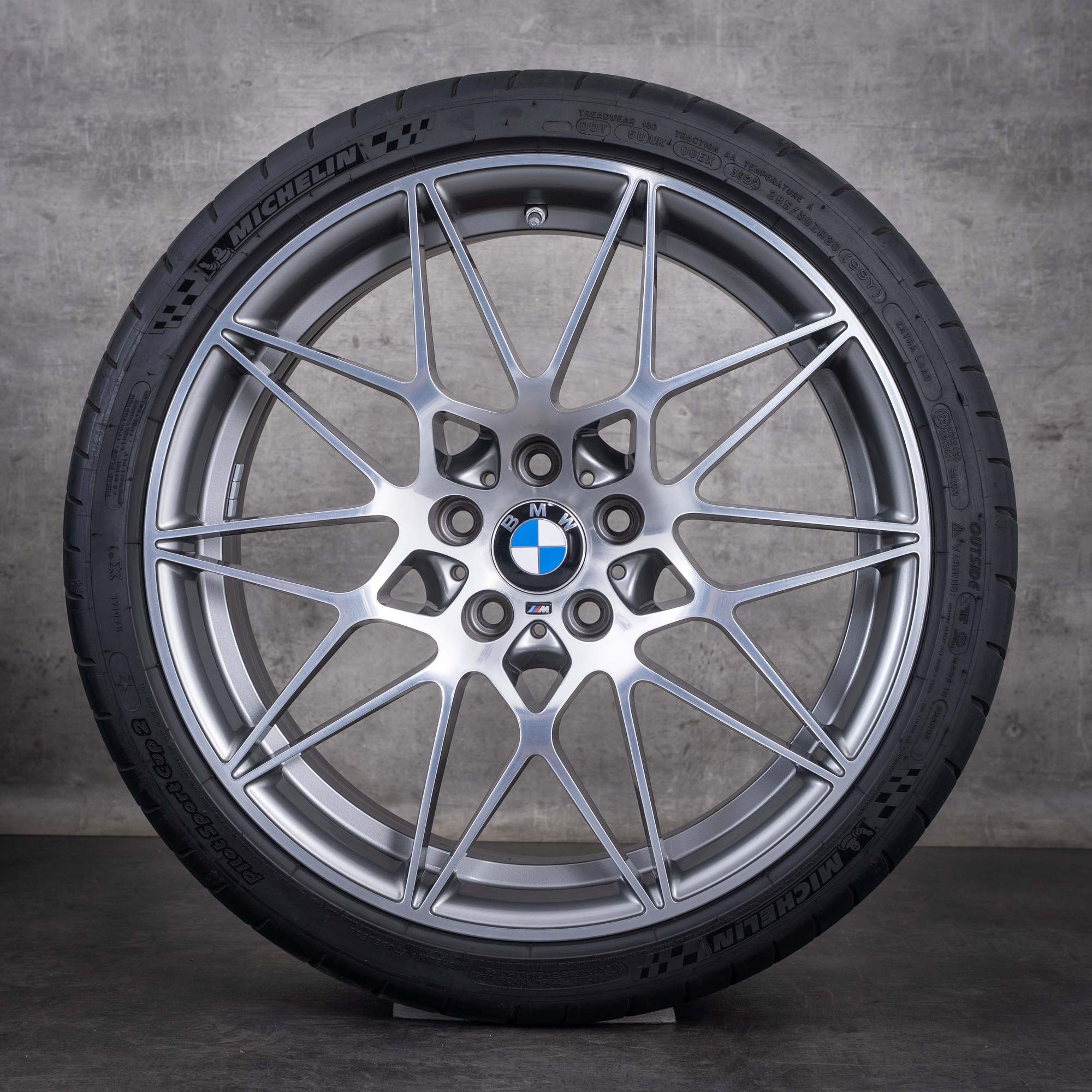 Original BMW M3 M4 Felgen 20 Zoll F80 F82 F83 Sommerräder Styling 666 M 8090194 8090195 ferric grey front glanzgedreht
