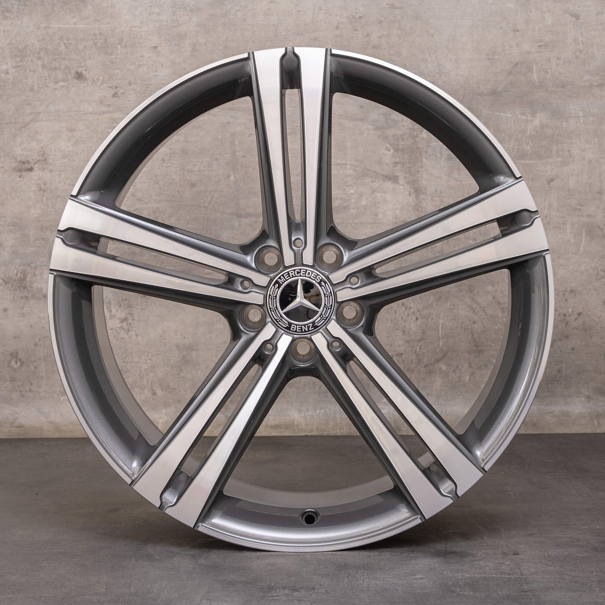 Oryginalne felgi Mercedes Benz CLS 20 cali C257 Coupe A2574010500 A2574010600 himalaya grey Polerowane
