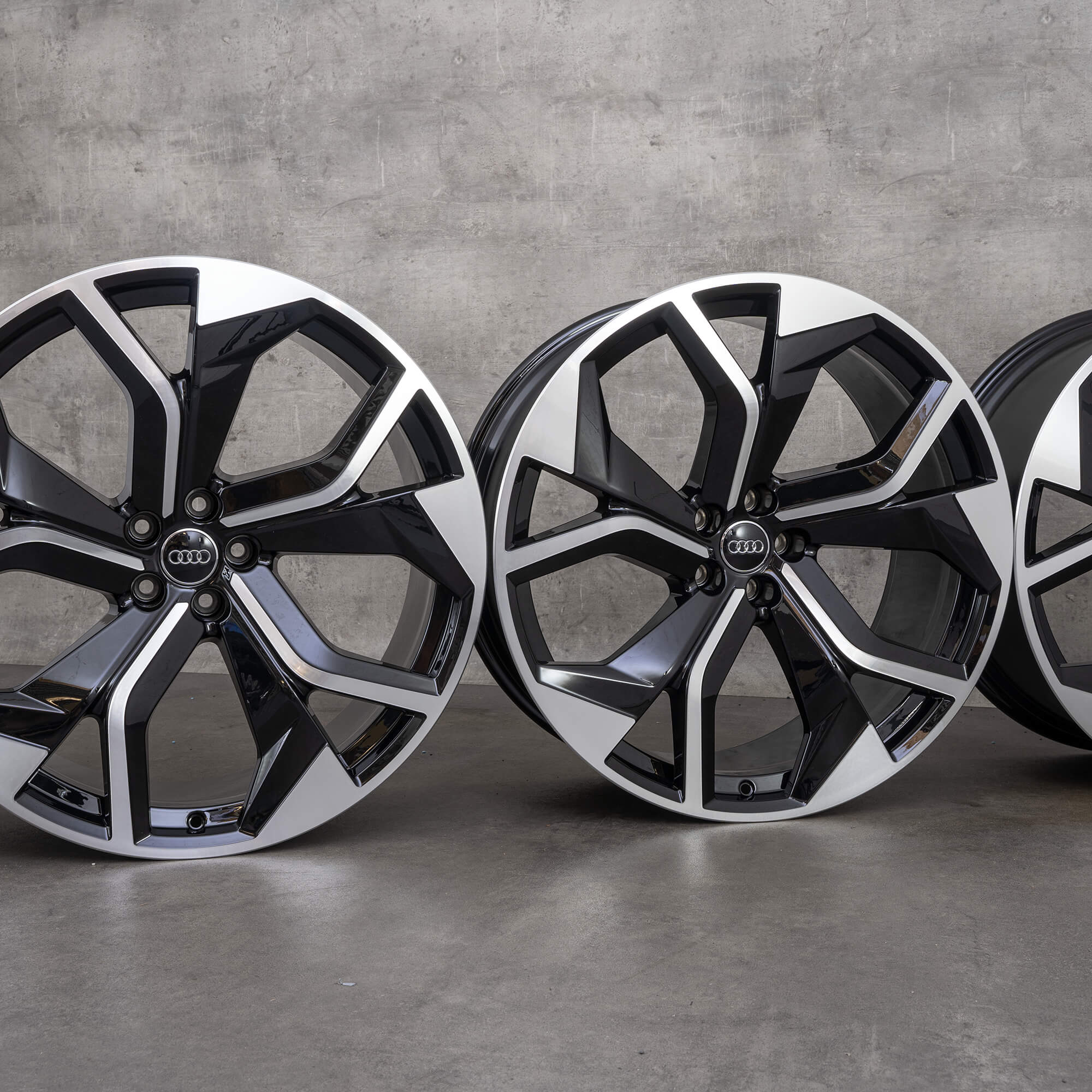 Audi 23 pulgadas llantas RSQ8 4M8 de aluminio 4M8601025AP 10.5 x ET18 NUEVO