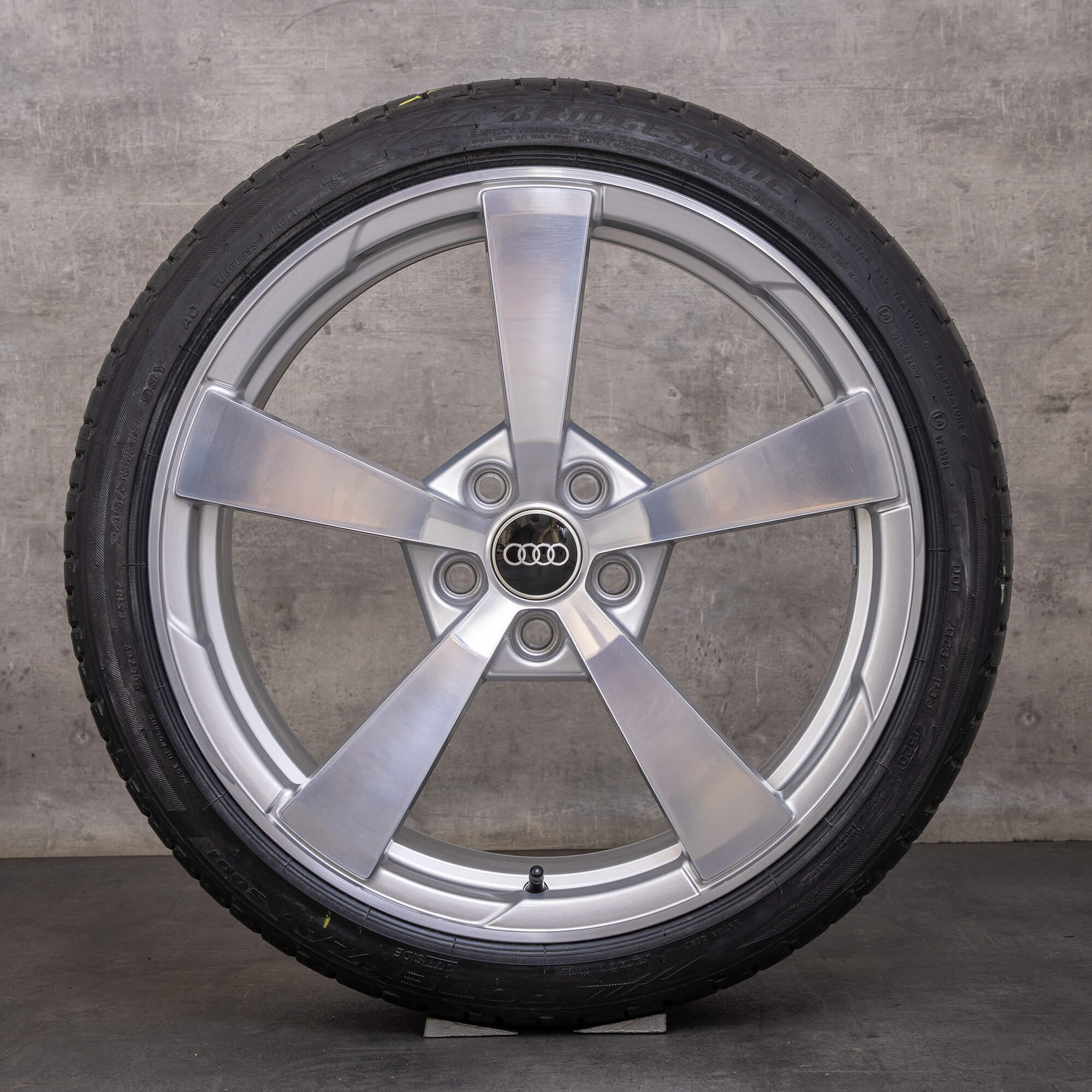 Originale Audi TT S RS fælge 19 tommer 8S FV sommerdæk 8S0601025AQ sølv poleret