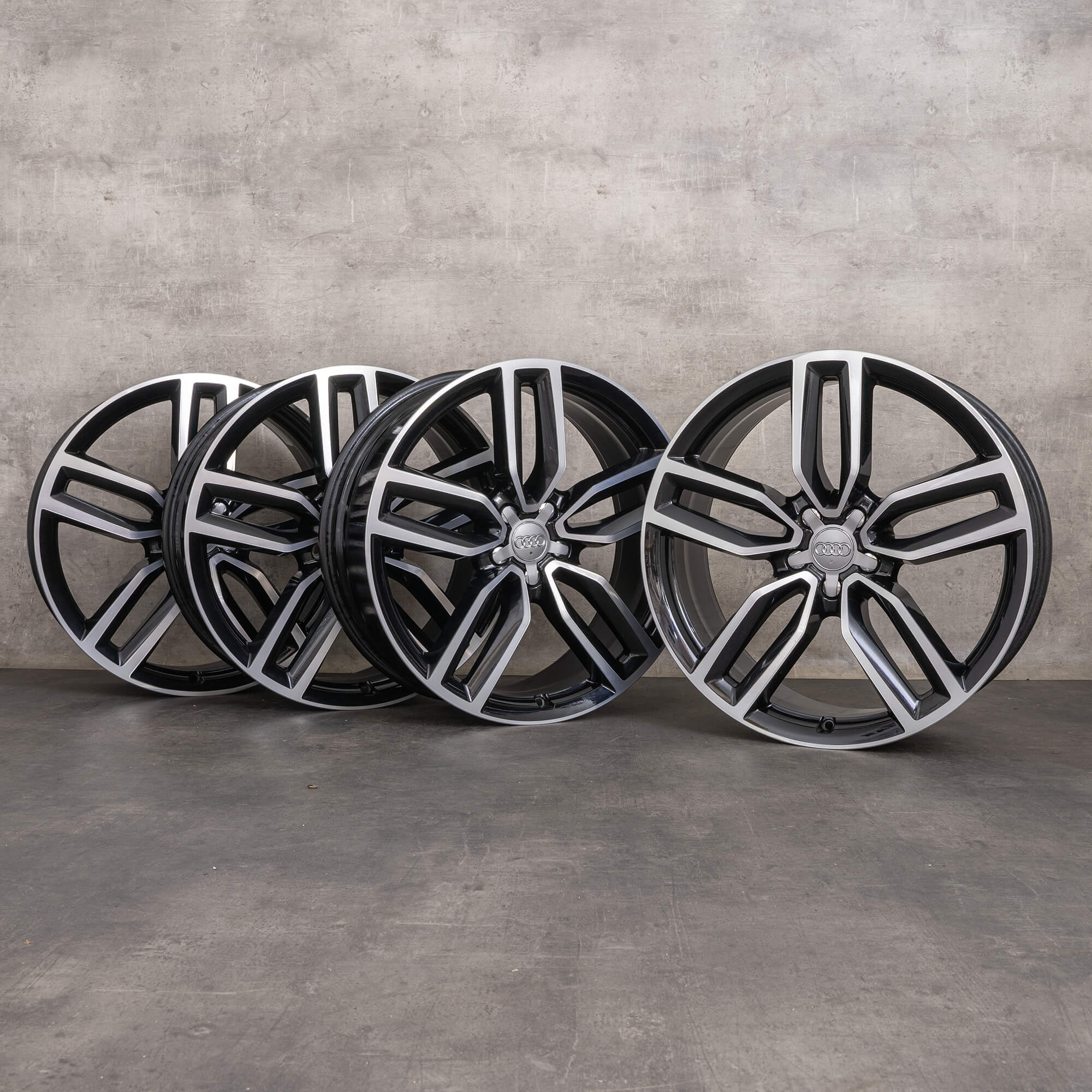 Originale Audi Q5 SQ5 aluminiumsfelger 21 tommer 8R 8R0601025CP svart polert