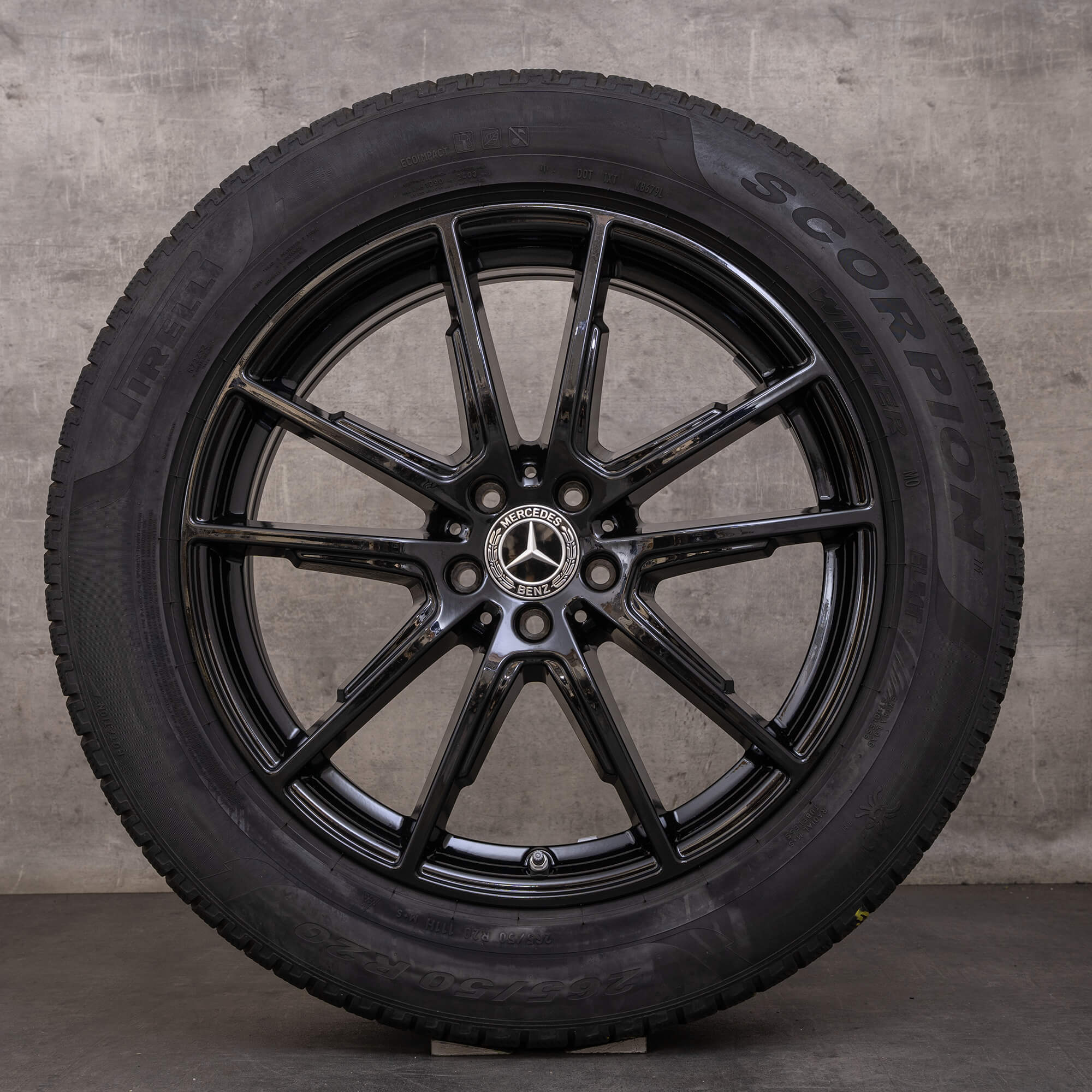 Original zimní pneu s disky Mercedes Benz EQS SUV 20" X296 ráfky na auto A2964010300 černé lesklé