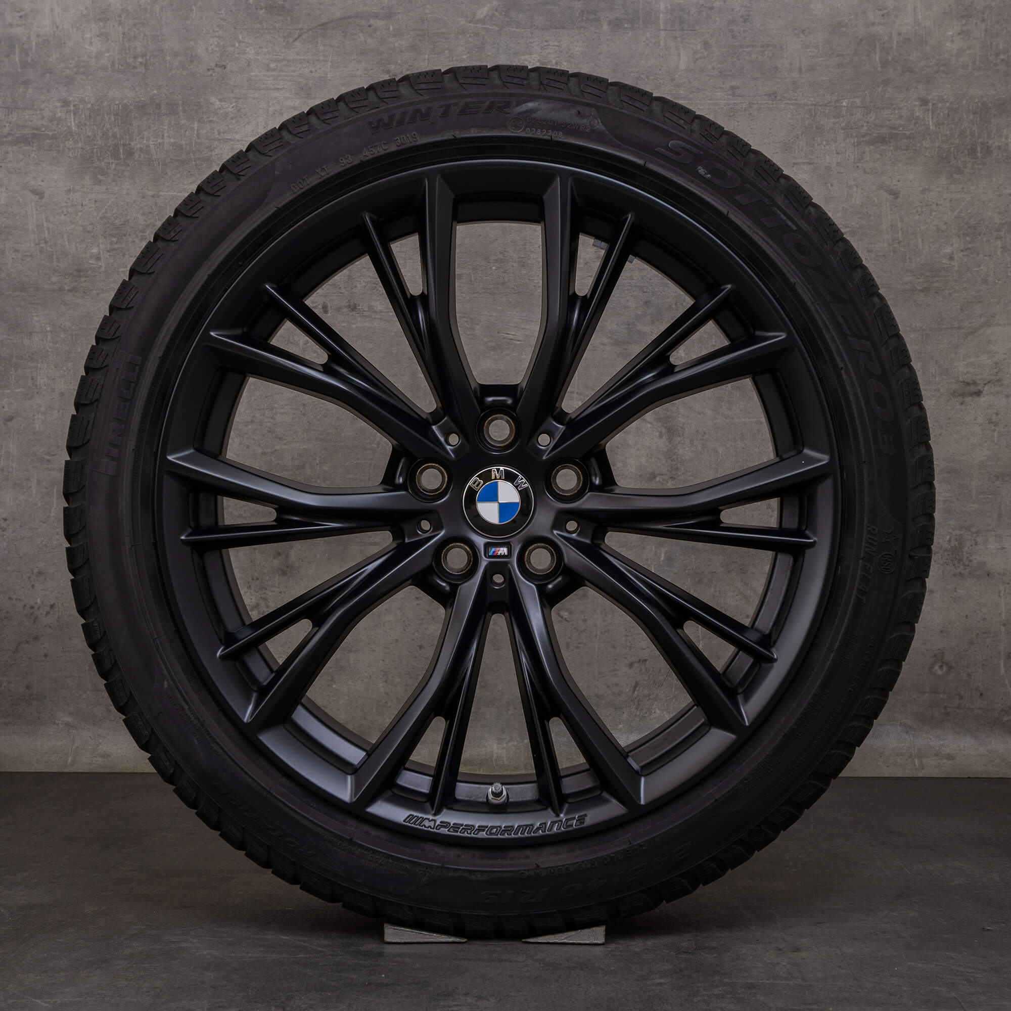 Alkuperäiset BMW 5-sarjan talvirenkaat 19 tuuman G30 G31 vanteet styling 786 M 6885455 musta matta