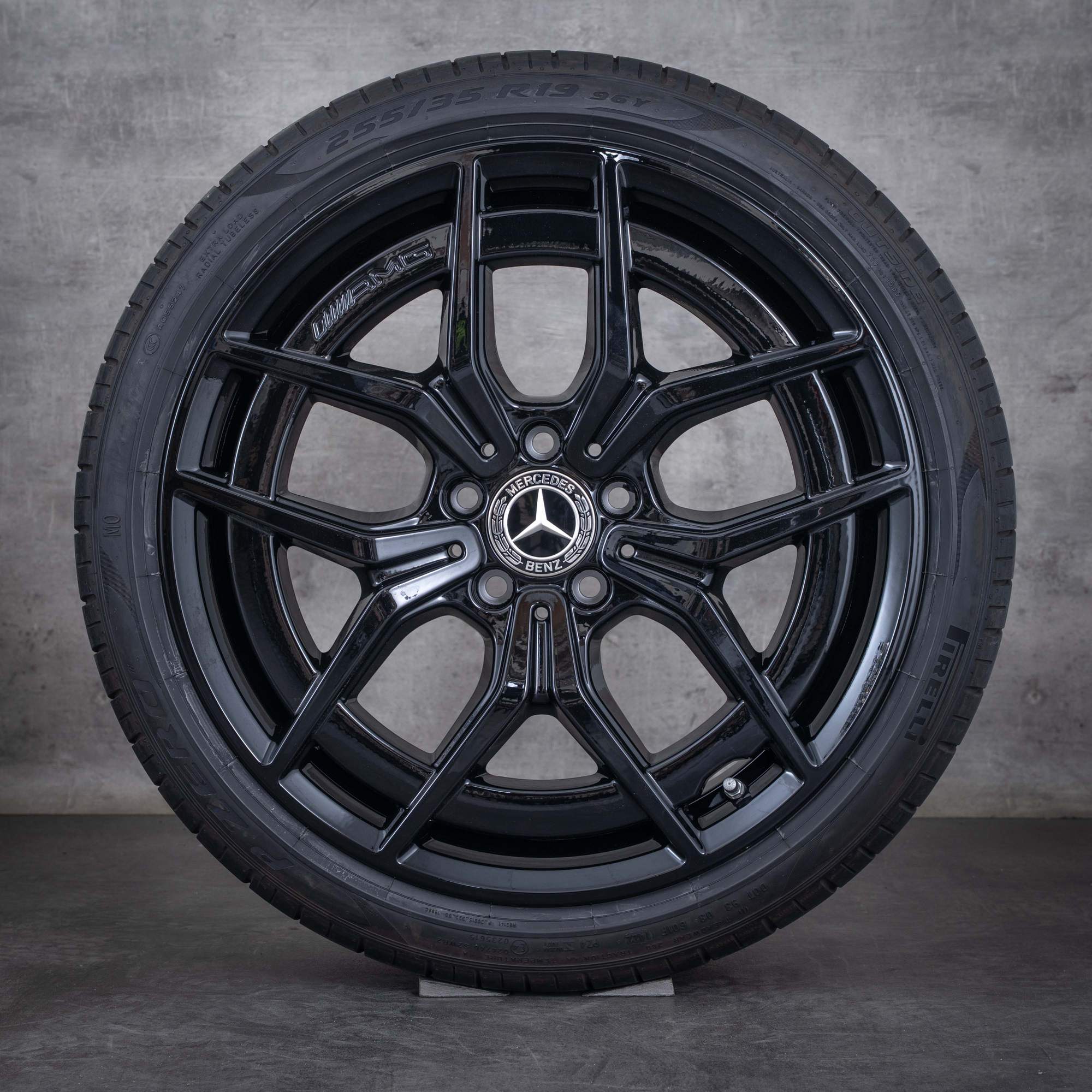 Alkuperäiset Mercedes Benz C-sarjan AMG-vanteet 19 tuuman W206 S206 kesäpyörät A2064016700 A2064016800 musta kiiltävä