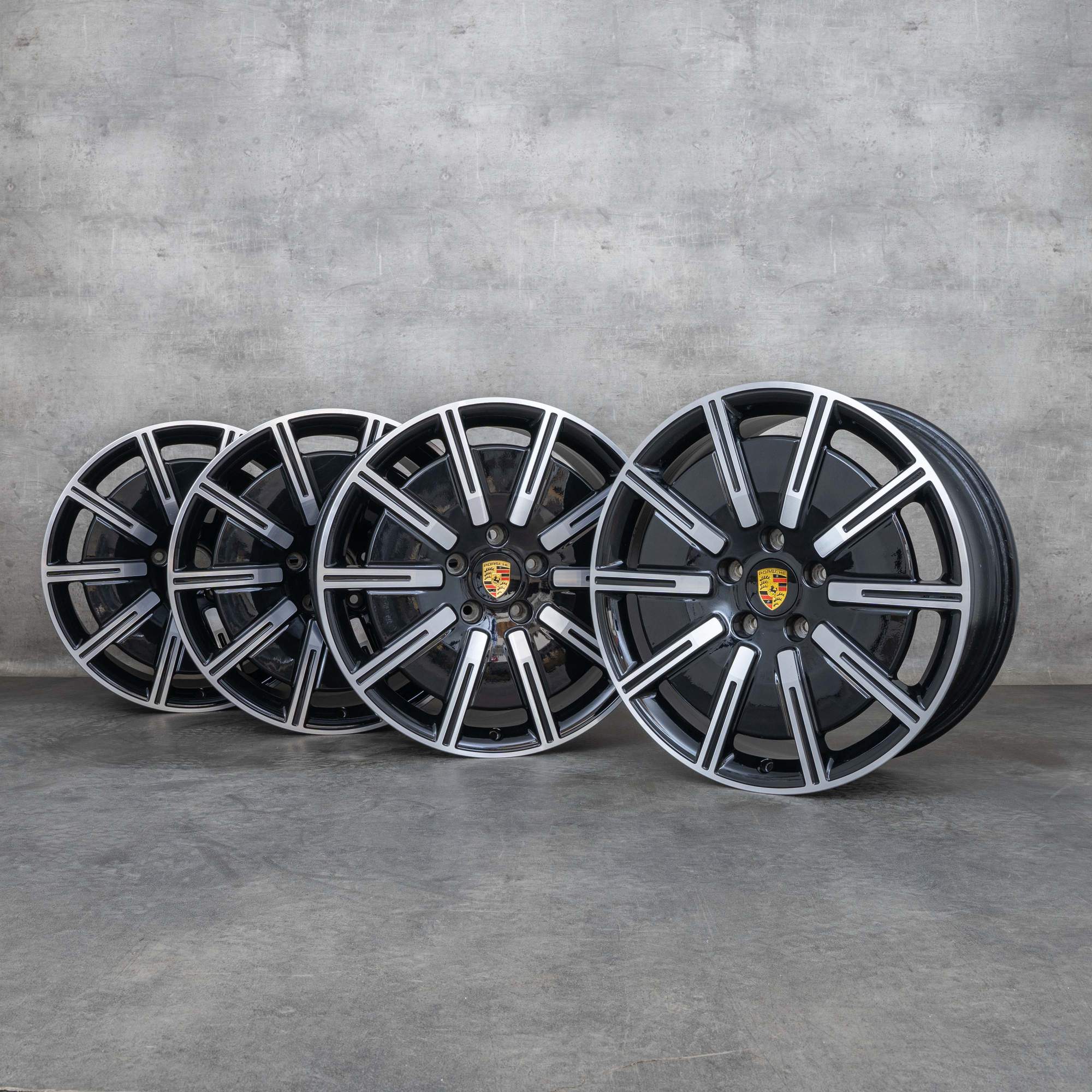 Oryginalne felgi Porsche Taycan 20 cali 9J1 Aero 9J1601025E 9J1601025F czarne polerowane