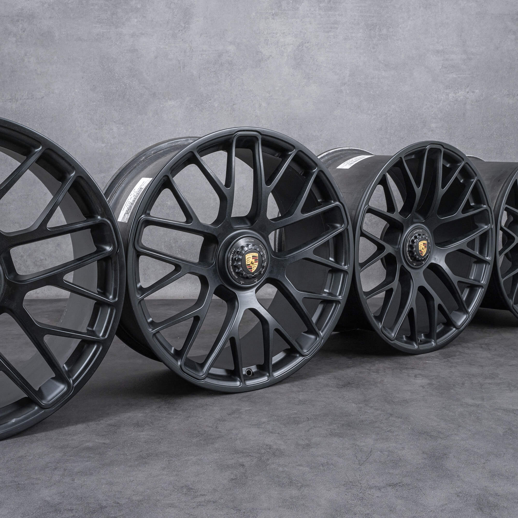 Originele Porsche 20 inch 991.1 Carrera GTS wielen 99136216735 zwart satijn afwerking