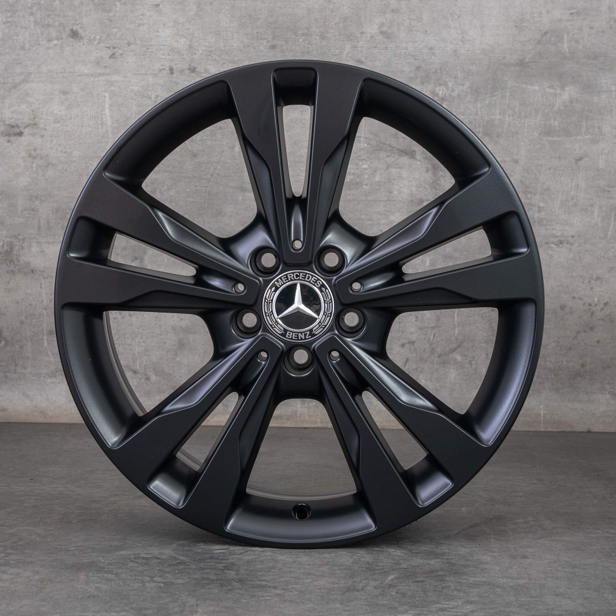 Oryginał Mercedes Benz Klasa C Felgi 18 cali W205 S205 C205 A205 A2054012802 czarny mat