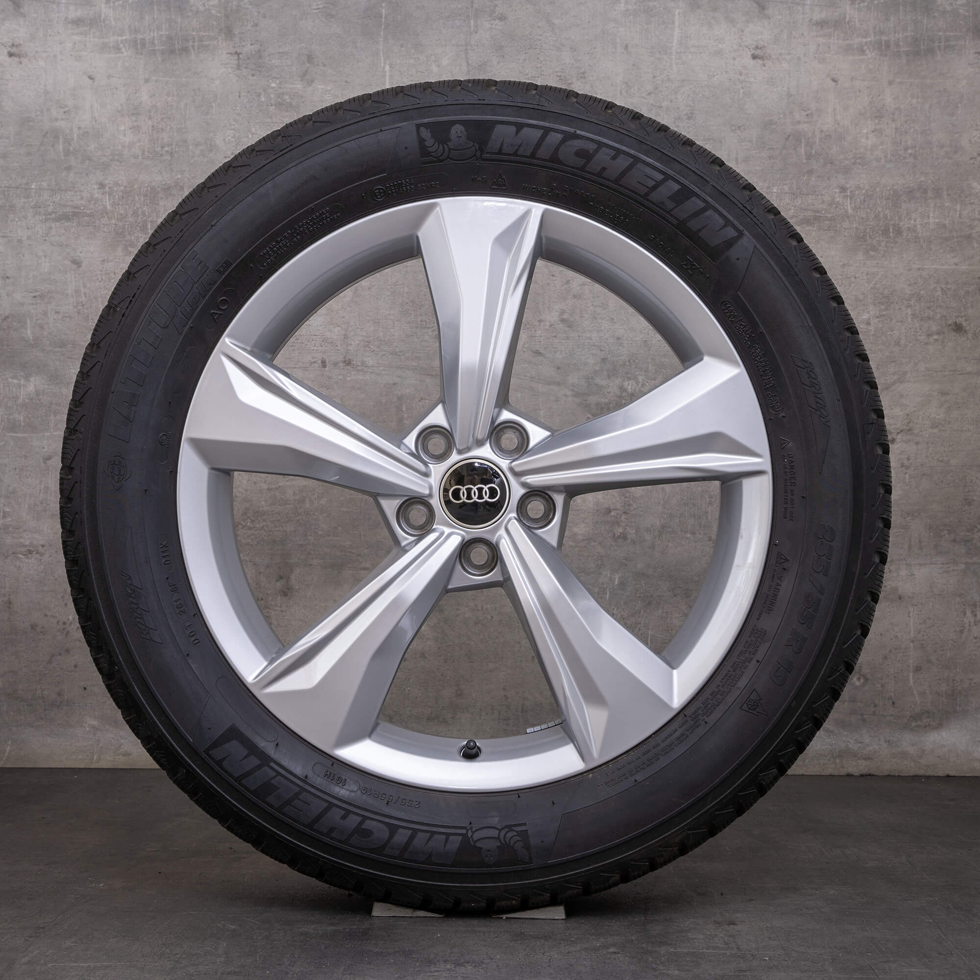 Oryginał Audi Q5 SQ5 koła zimowe 19 cali FY felgi 80A601025K dynamiczny wzór srebrny błyszczący
