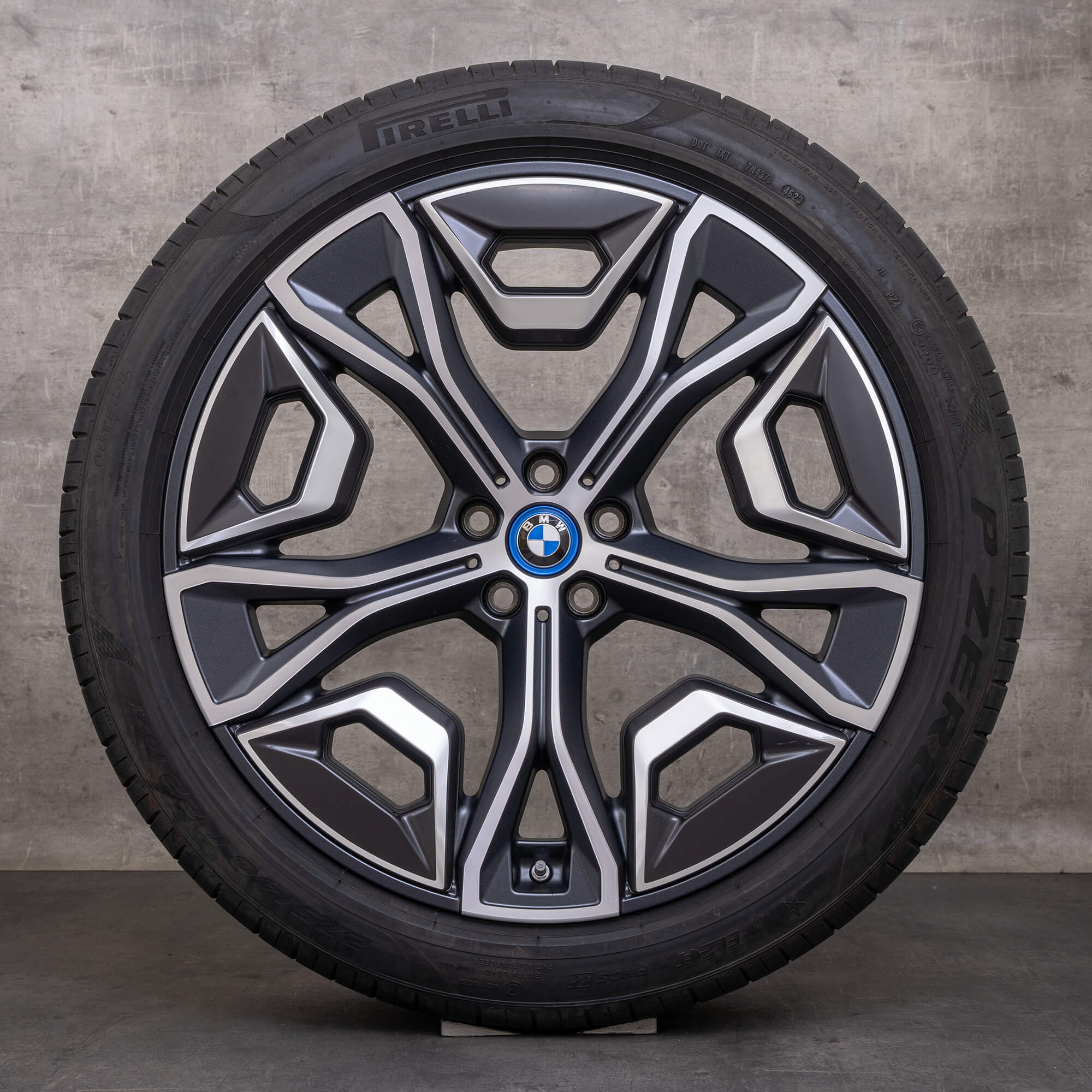 Originele BMW iX velgen 22 inch i20 zomerwielen styling 1021 5A02659 bicolor frozen midnight glossy gedraaid
