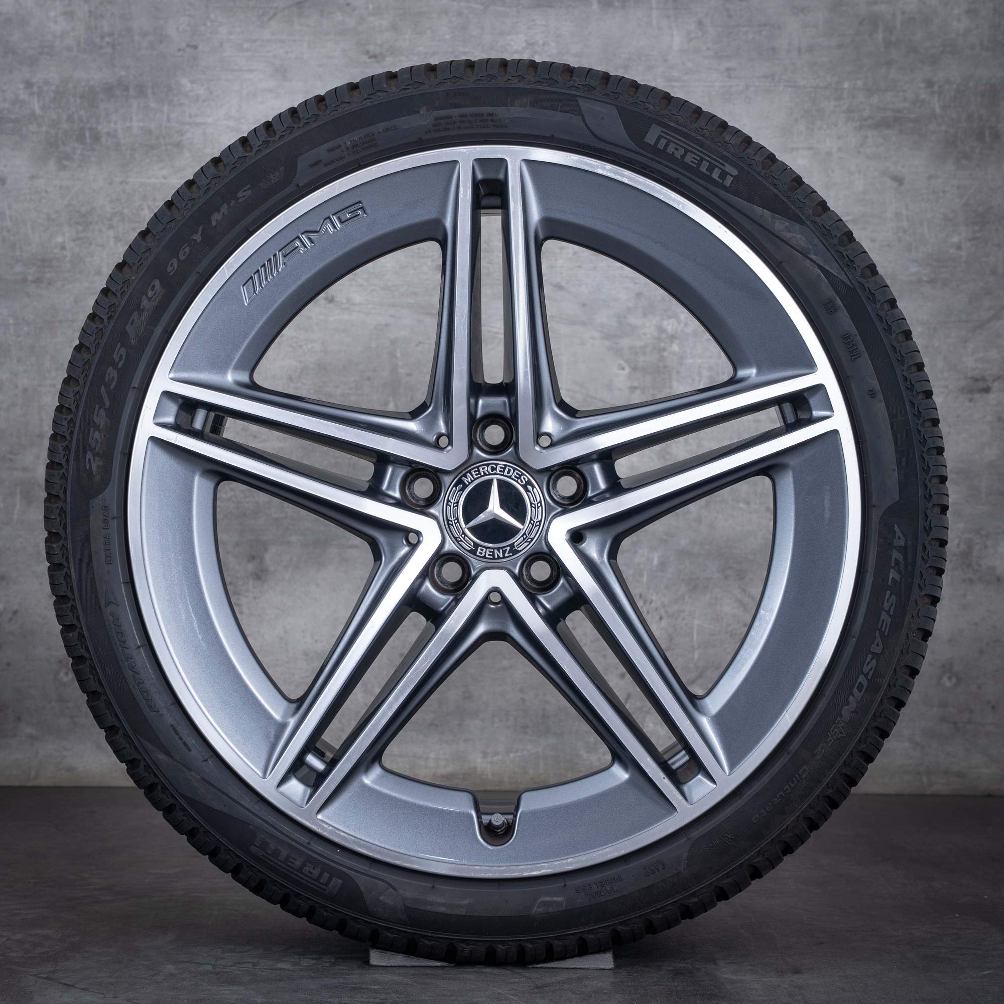 Alkuperäiset Mercedes Benz CLA vanteet 19 tuuman AMG 45 C118 X118 all-weather A1774012200 himalaya grey kiillotettu