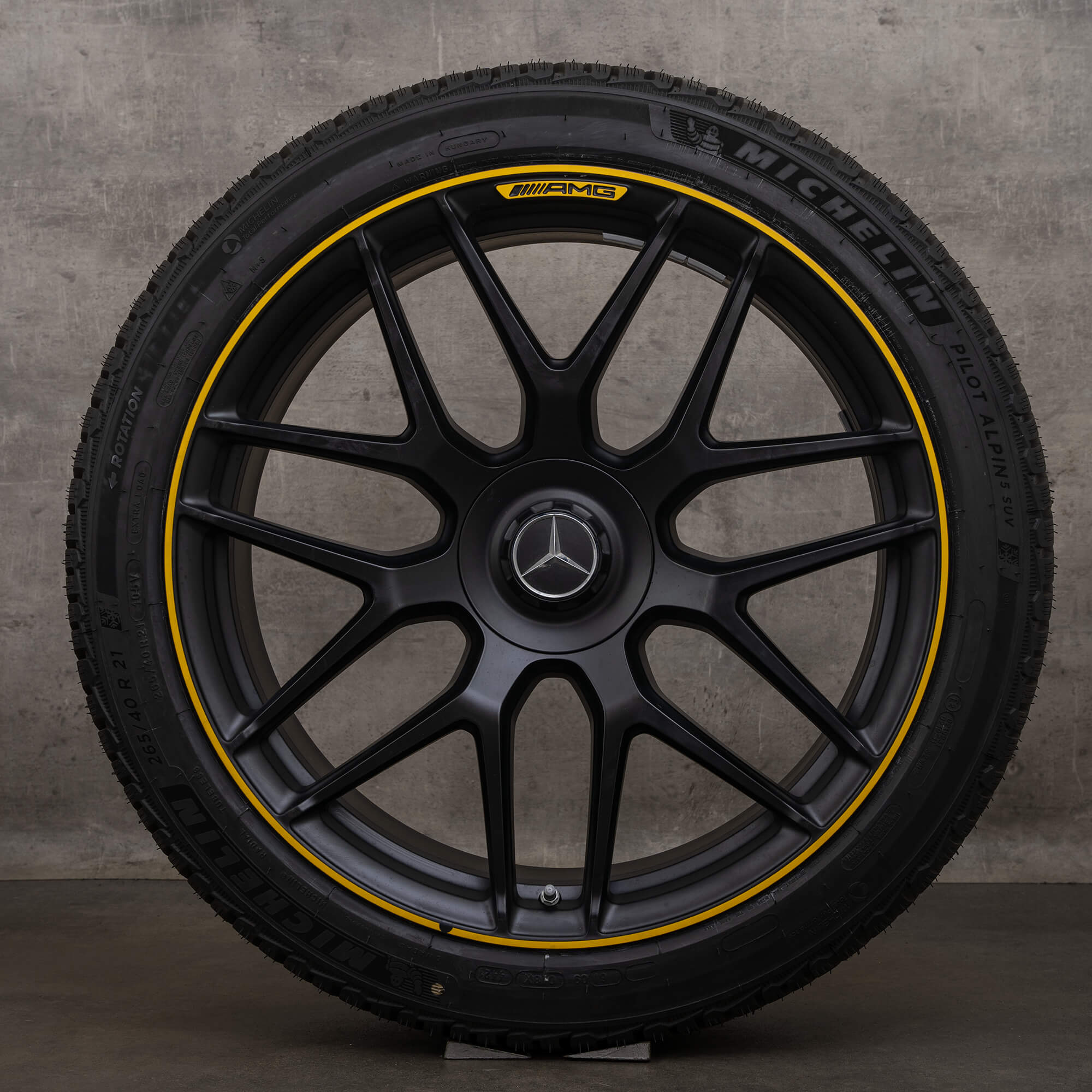 Original Mercedes Benz C-Klasse C63 & S AMG Winterräder 19 Zoll W205 S205 Felgen A2054011700 A2054011800 schwarz gelb matt