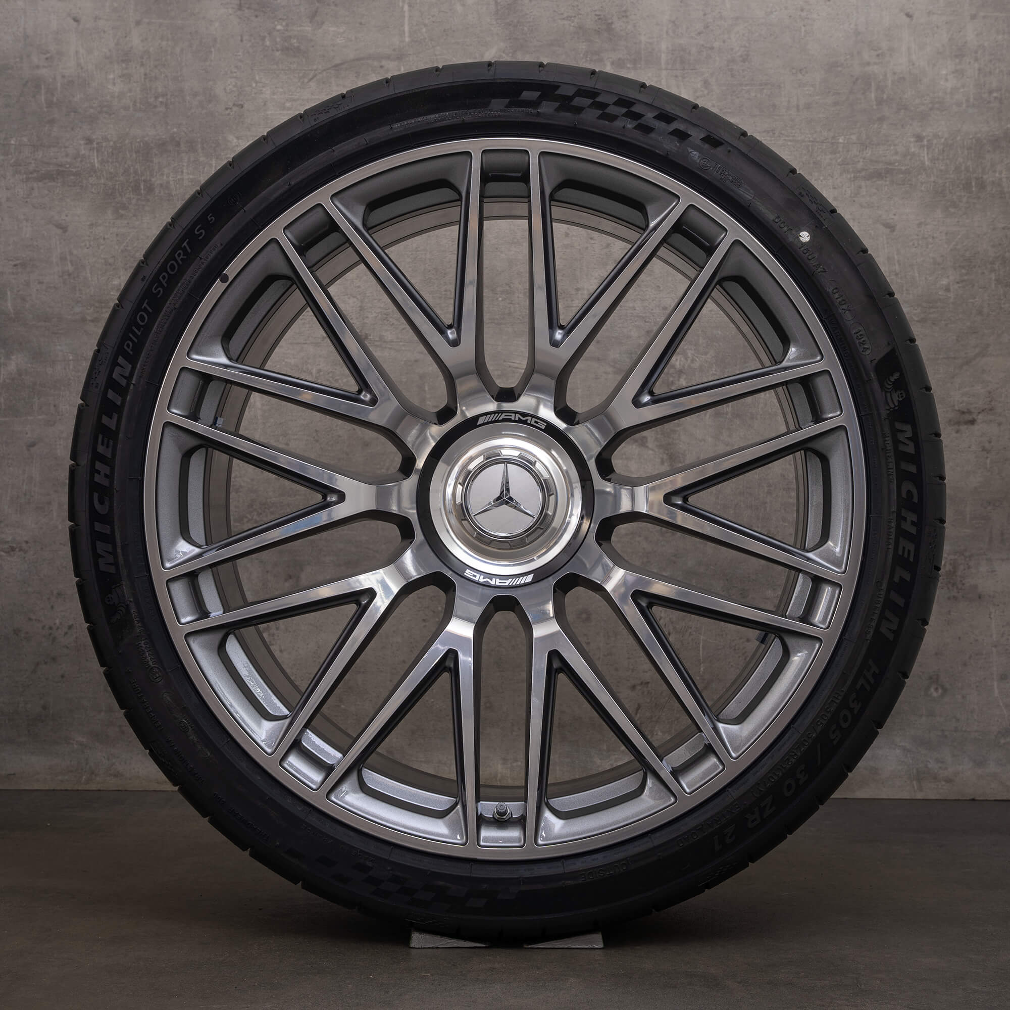 Original zimní pneu s disky Mercedes Benz AMG GT 21" ráfky na auto C192 A1924011900 A1924012000 himalaya šedá lesklá soustružená NOVÁ
