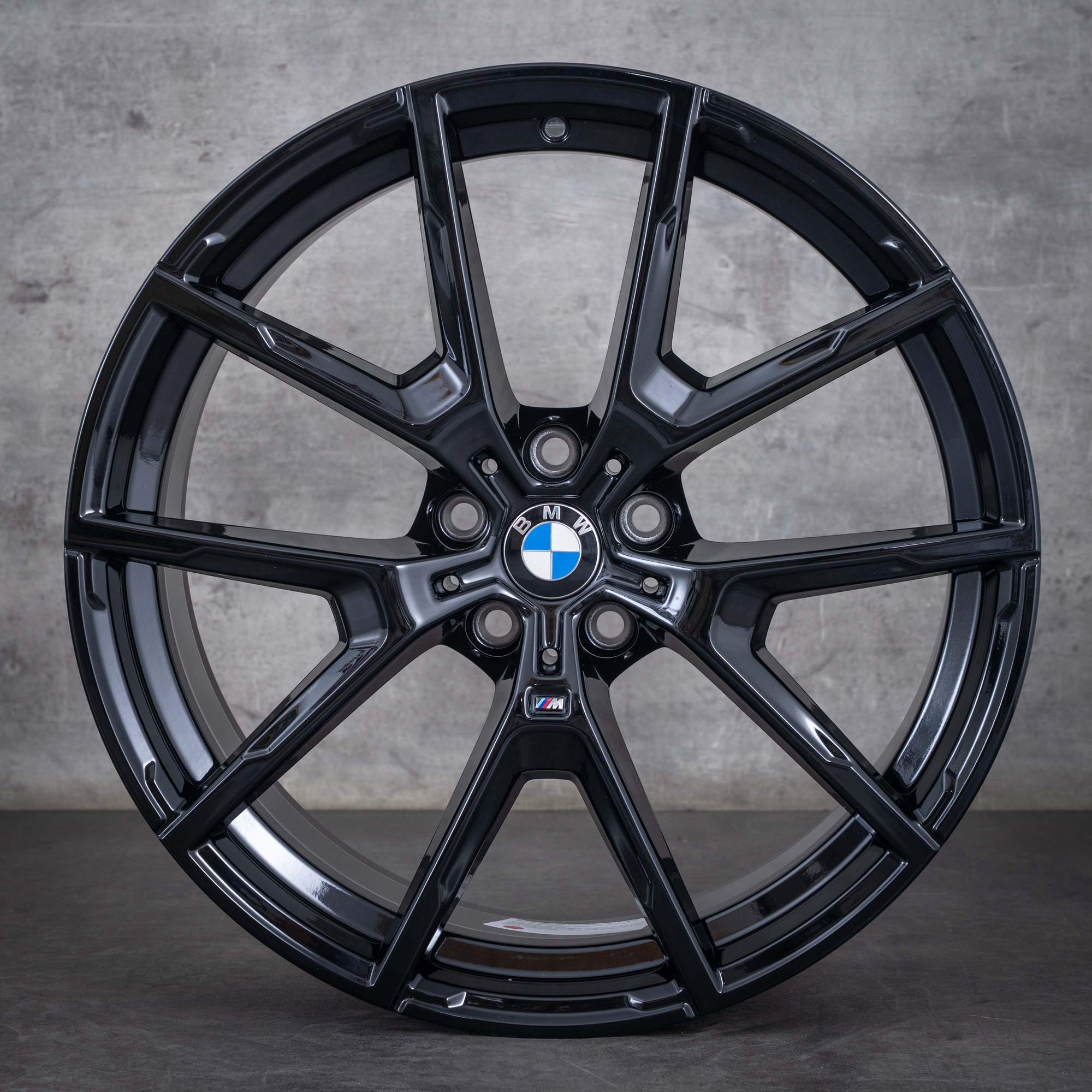 Oryginalne felgi BMW serii 8 20 cali G14 G15 G16 Styling 728 M 8097240 8097241 czarny połysk