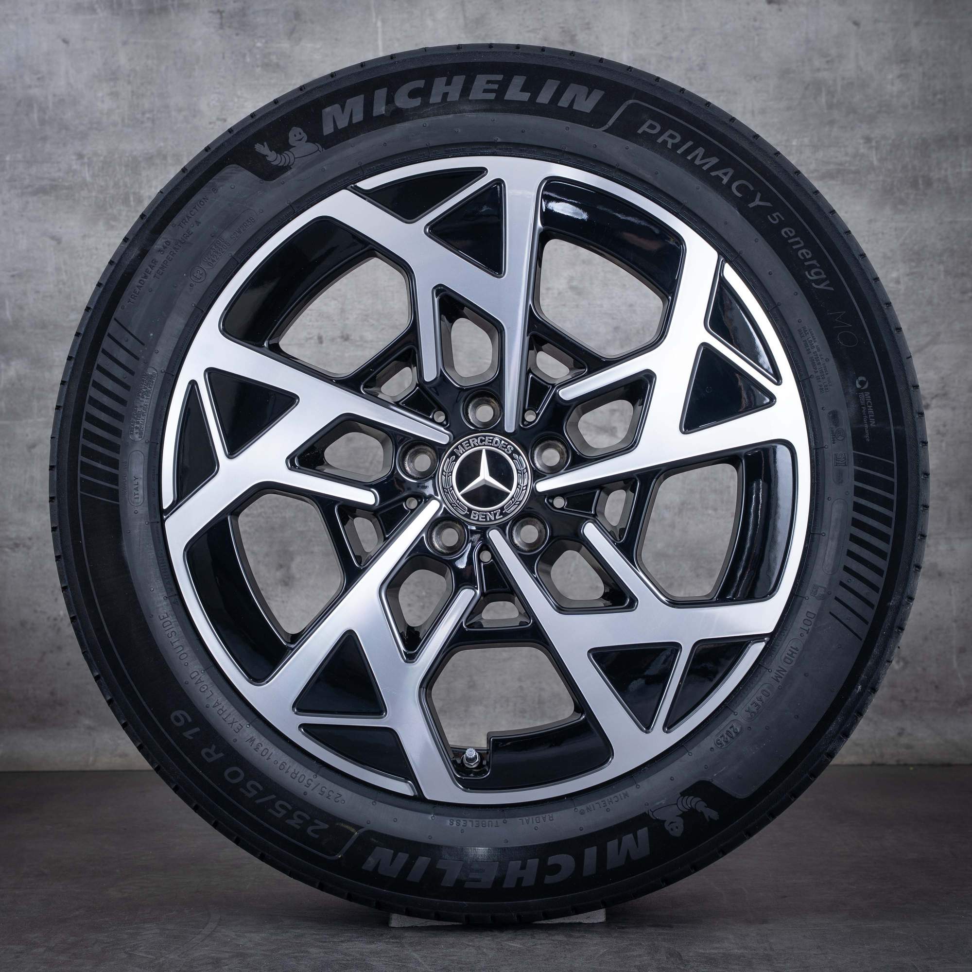 Alkuperäiset Mercedes-Benz C-sarjan talvirenkaat 19 tuuman vanteet W520 A5204010400 A5204010500 diamond cut mustat