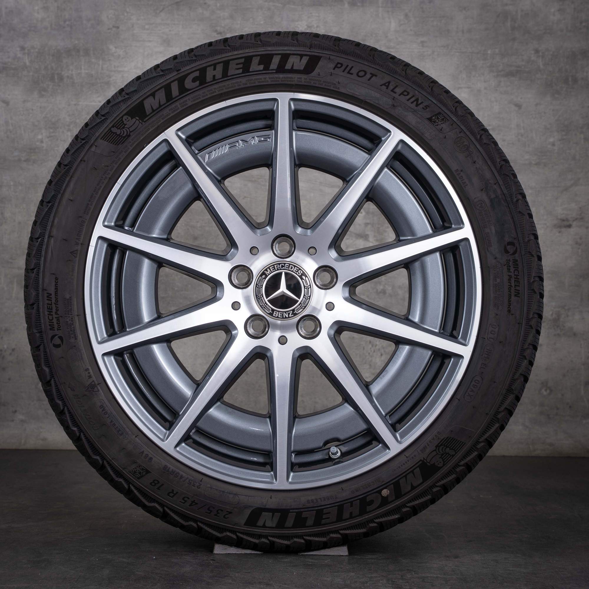 Originale Mercedes-Benz C-Klasse C43 AMG vinterhjul 18 tommer W206 S206 felger A2064012100 himalaya grey frontpolert
