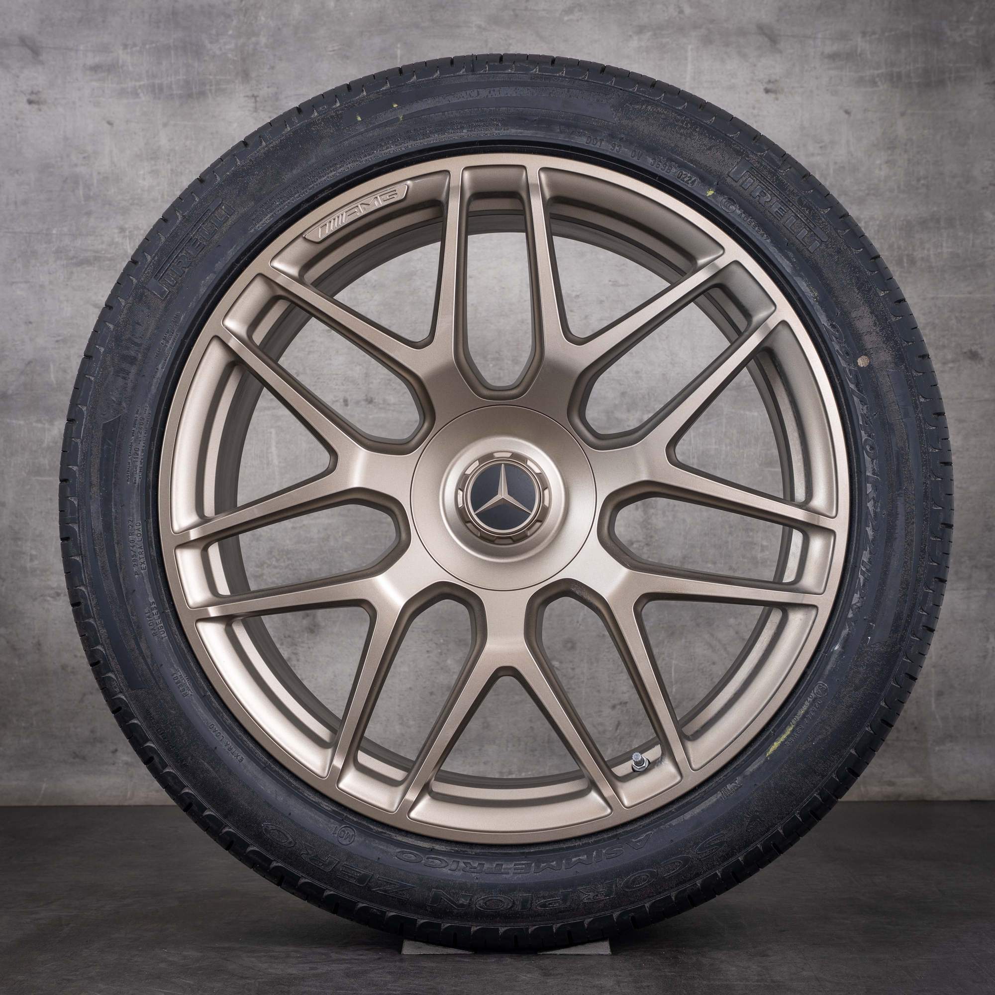 Original Mercedes-Benz G-Klass G63 AMG-fälgar 22 tum W465 W463A sommarhjul A4634012000 techgold matt NYA