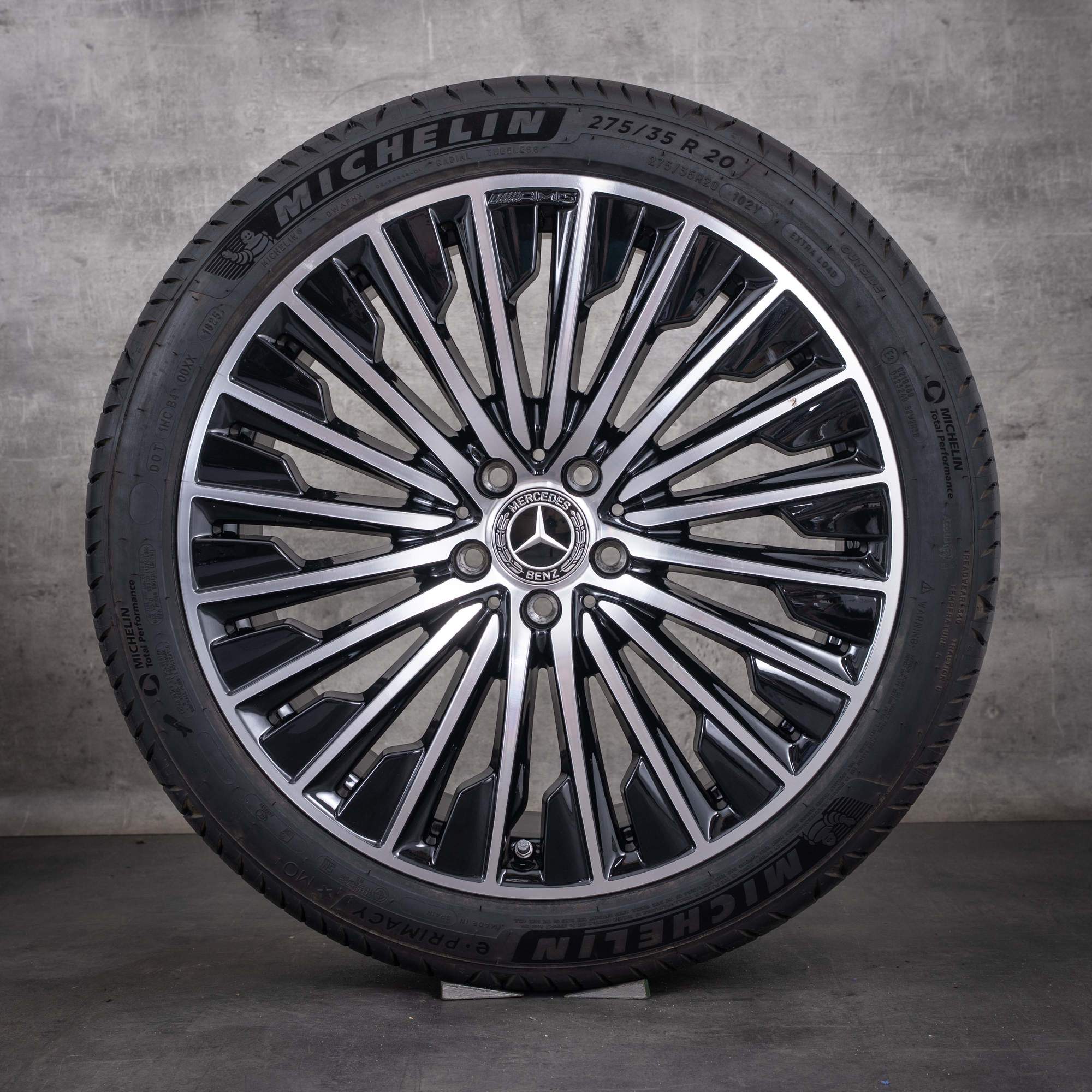 Roues hiver d'origine Mercedes-Benz Classe E AMG 20 pouces W214 S214 références A2144010500 A2144010600 noires diamantées