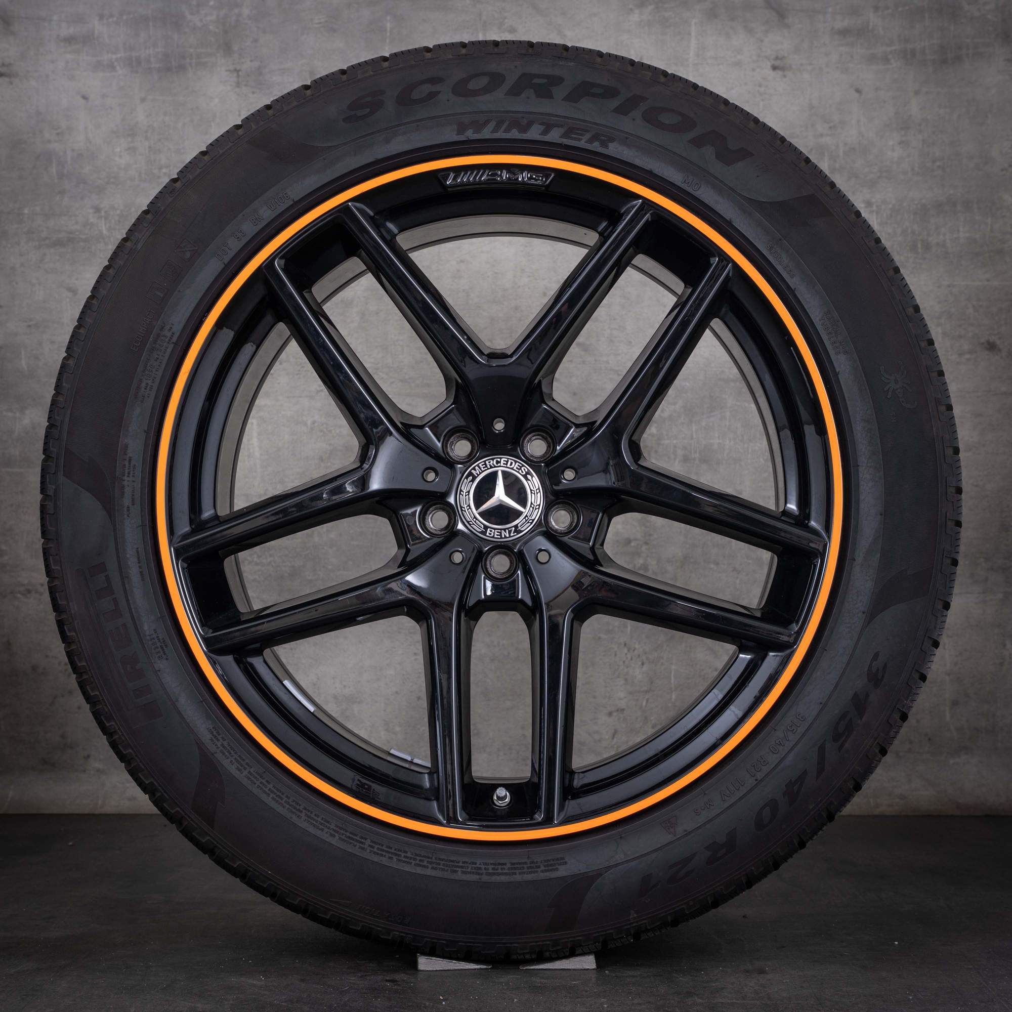 Pneus de inverno originais Mercedes-Benz GLE e 43 63 S AMG 21 polegadas, modelo C292, referências A2924012900 A2924011700, pretas brilhantes