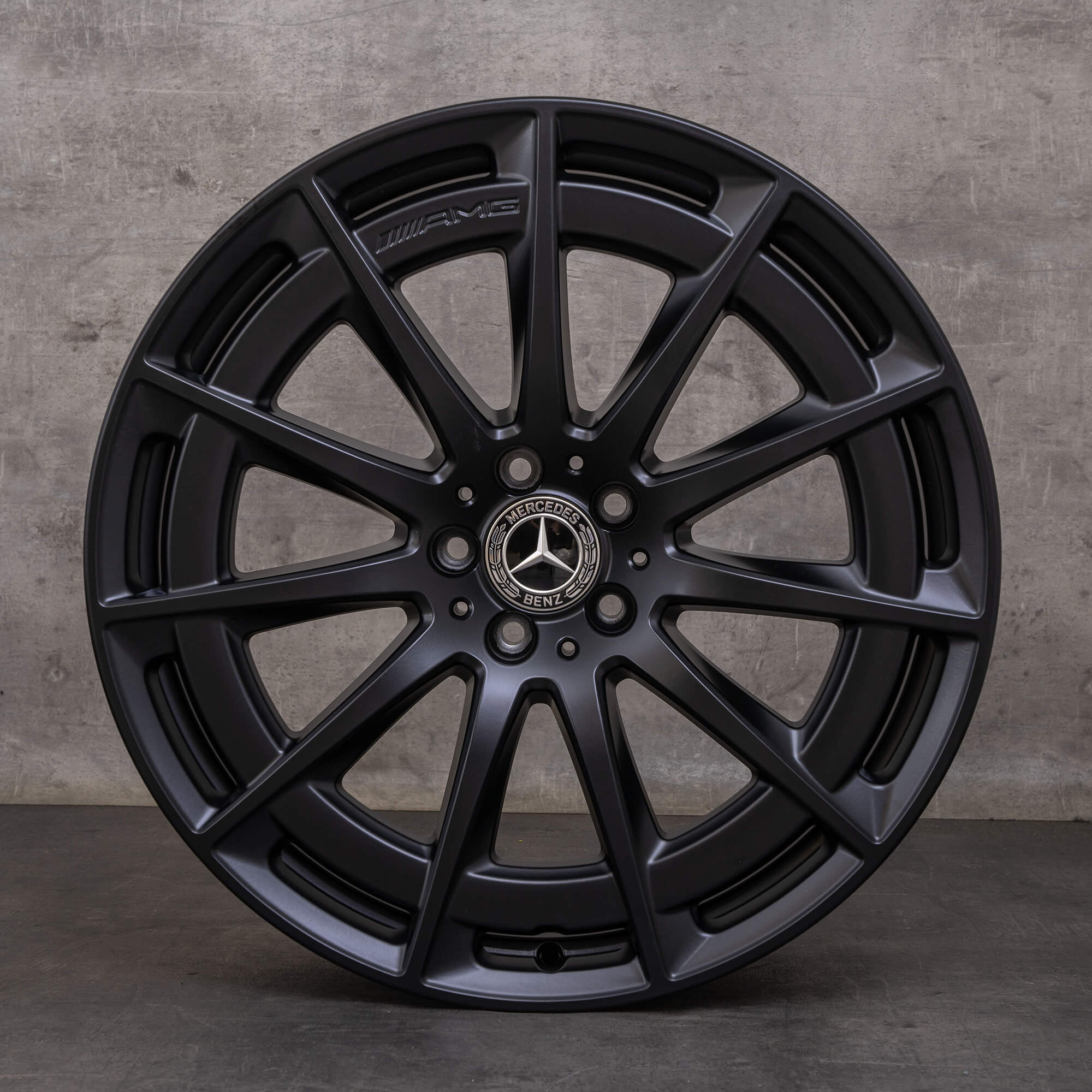 Original zimní pneu s disky Mercedes Benz EQS & 53 AMG 21" 4Matic V297 ráfky na auto A2974011400 černá matná