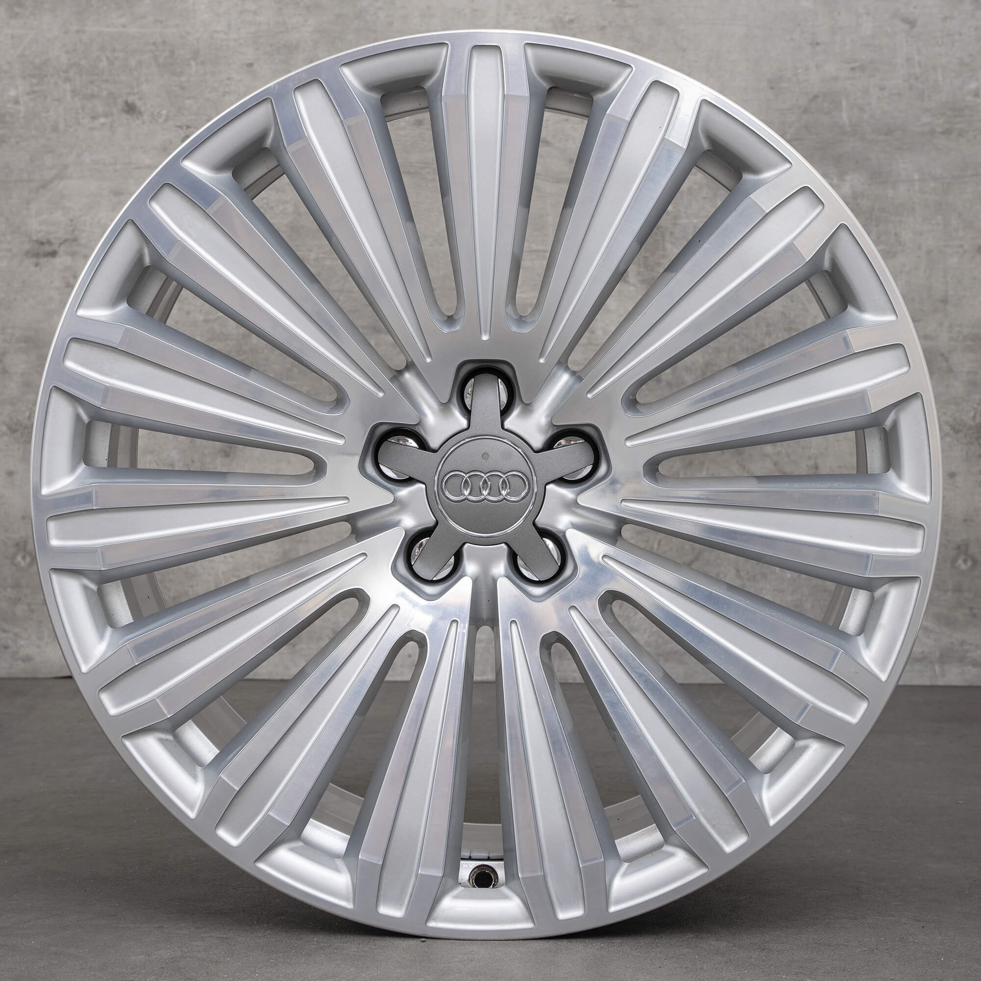 Audi A8 S8 4H D4 20 Zoll Felgen 4H0601025AL silber glanzgedreht