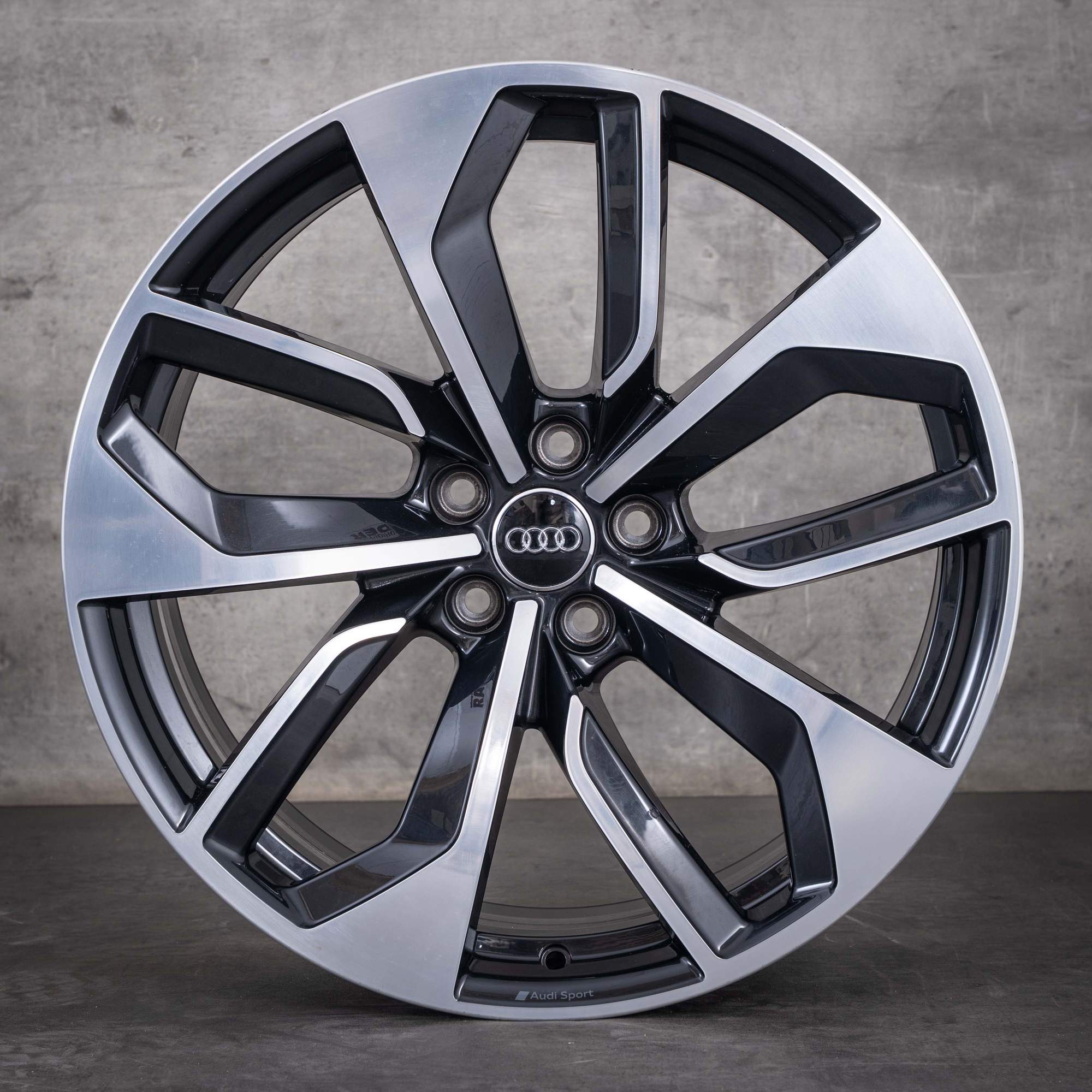 OEM Audi RS4 RS5 20inch rims B9 8W F5 8W0601025CT Granite diamond cut