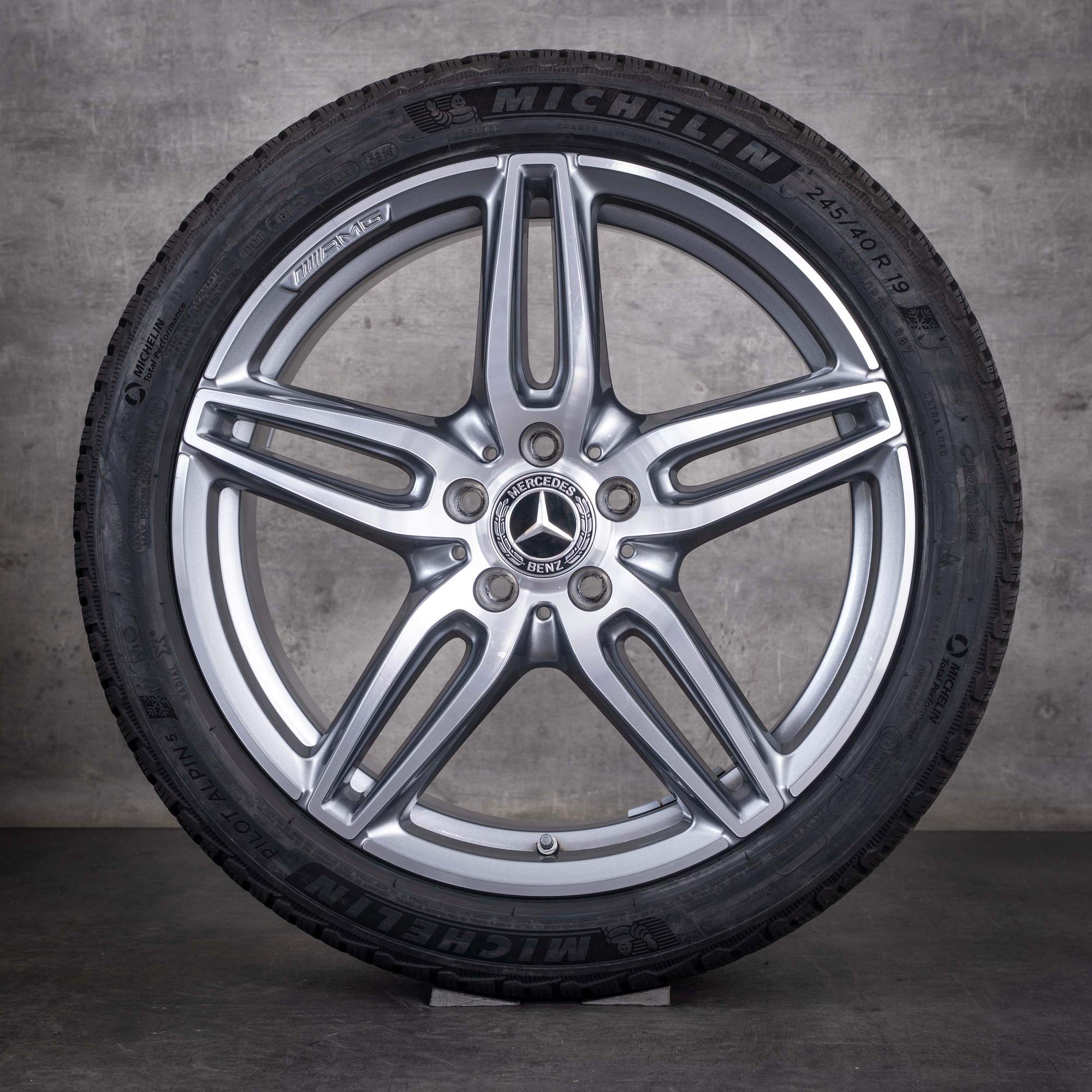 Oryginalne koła zimowe do Mercedes-Benz Klasy E E43 E53 AMG 19 cali W213 S213 C238 A238 felgi A2134013800 A2134012000 kolor himalaya grey przednie felgi z diamond cut