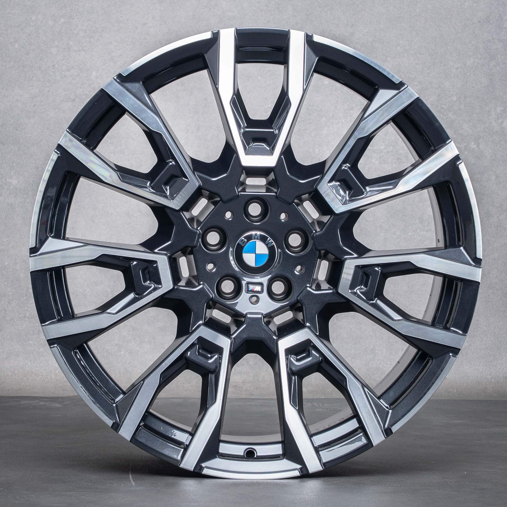 Oryginalne felgi BMW X5 X6 21 cali G05 G06 Styling 915 M 6856023 6856024 midnight grey Polerowane