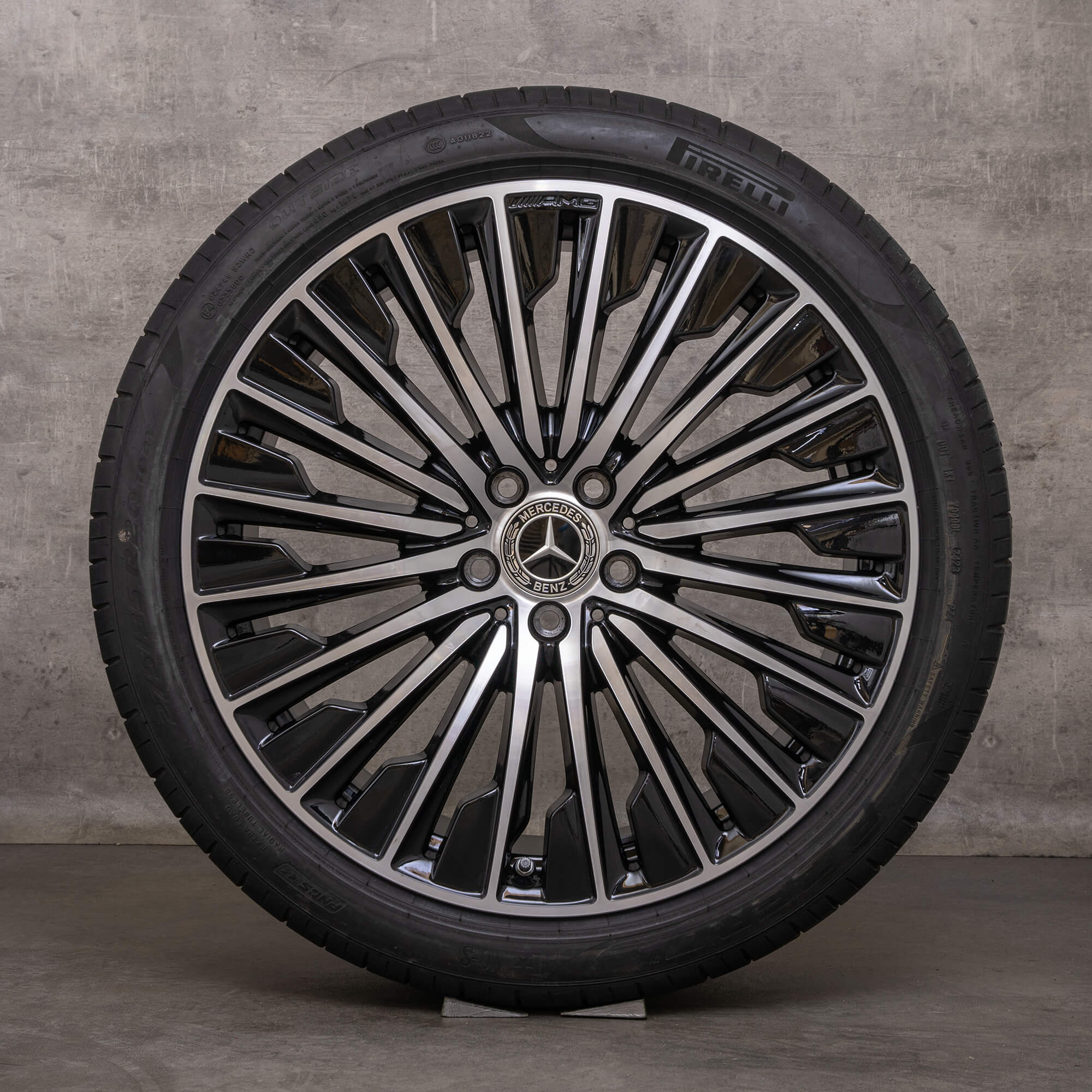 Originální alu kola AMG Mercedes Benz třídy E 20" W214 S214 letni pneumatiky A2144010500 A2144010600 černá lesklá soustružená