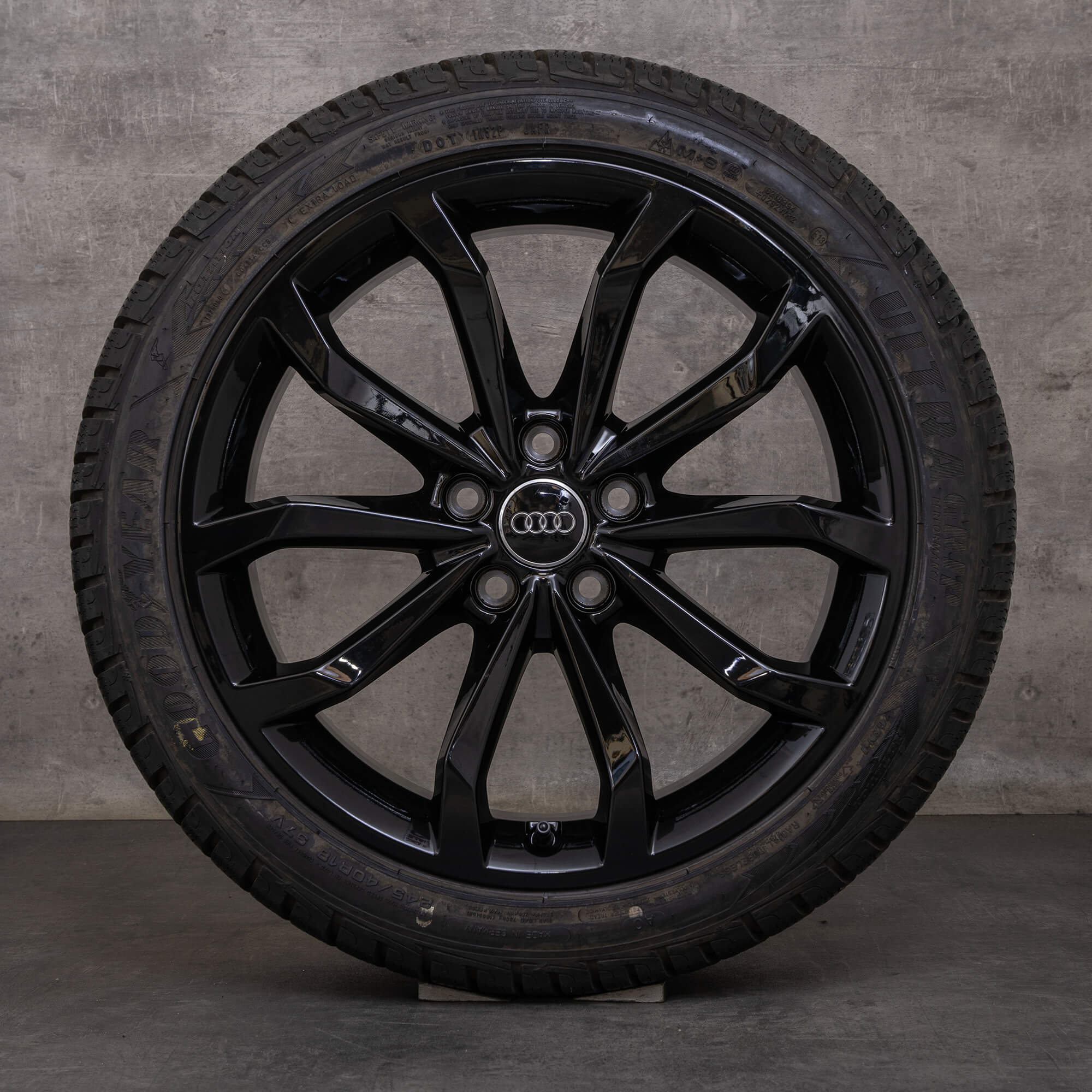 Oryginał Audi A4 S4 felgi 18 cali B9 8W koła letnie 8W0601025H czarny