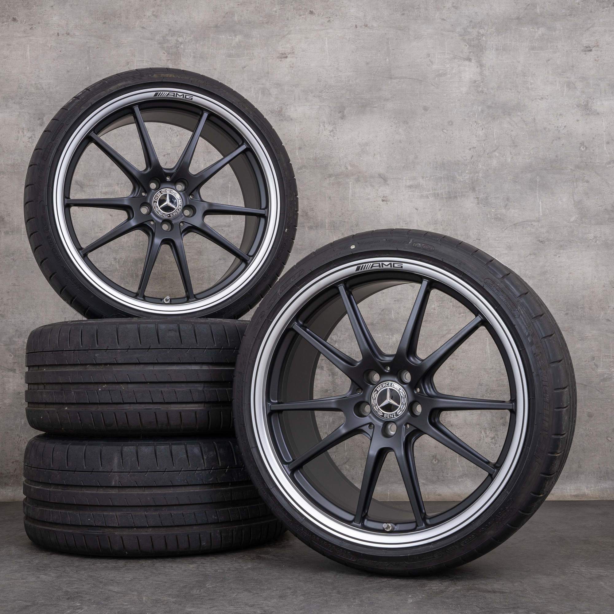 Originale Mercedes Benz C-Klasse C63 & S AMG felger 19 20 tommers C205 A205 sommerhjul A2054017400 A2054017500 svart matt frontpolert