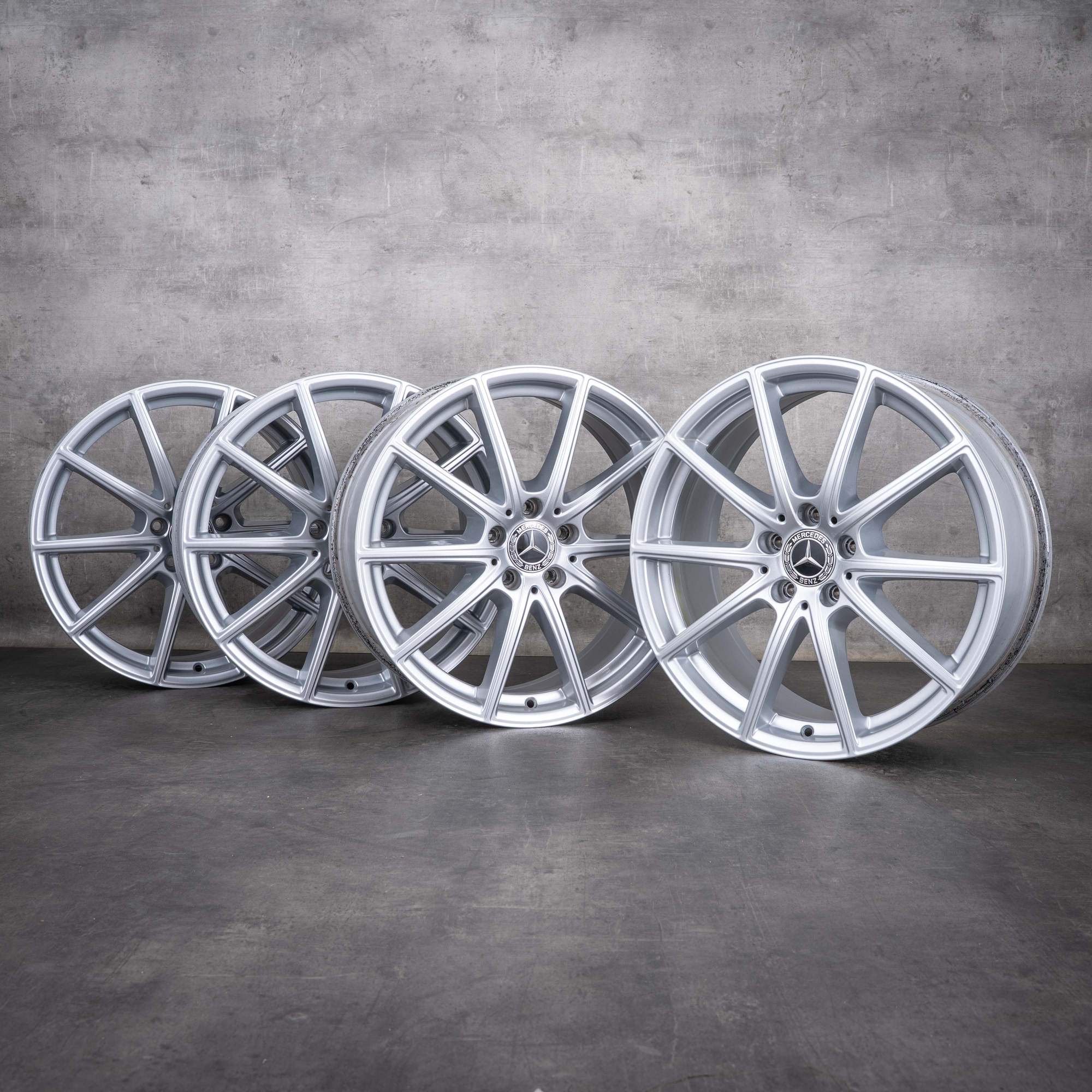 Oryginalne felgi Mercedes Benz CLE 19 cali C236 300E A2364010600 A2364010800 srebrne błyszczące