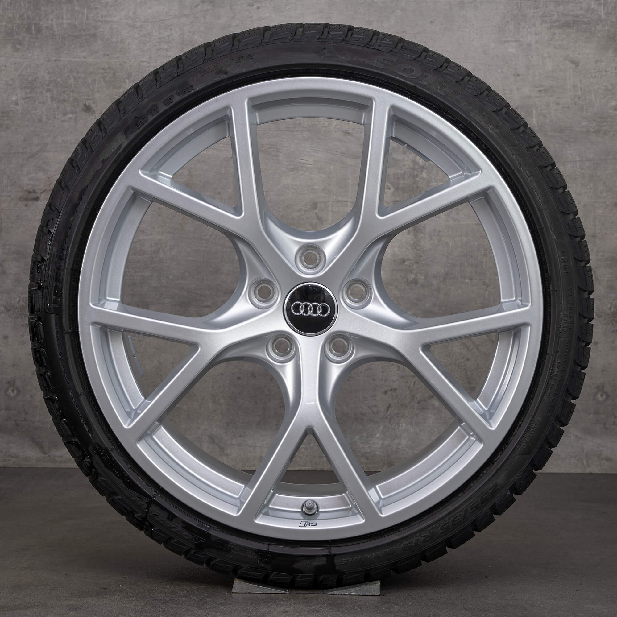 Cerchi Audi 19 pollici RS3 8Y pneumatici invernali ruote 8Y0601025BT 8Y0601025BQ