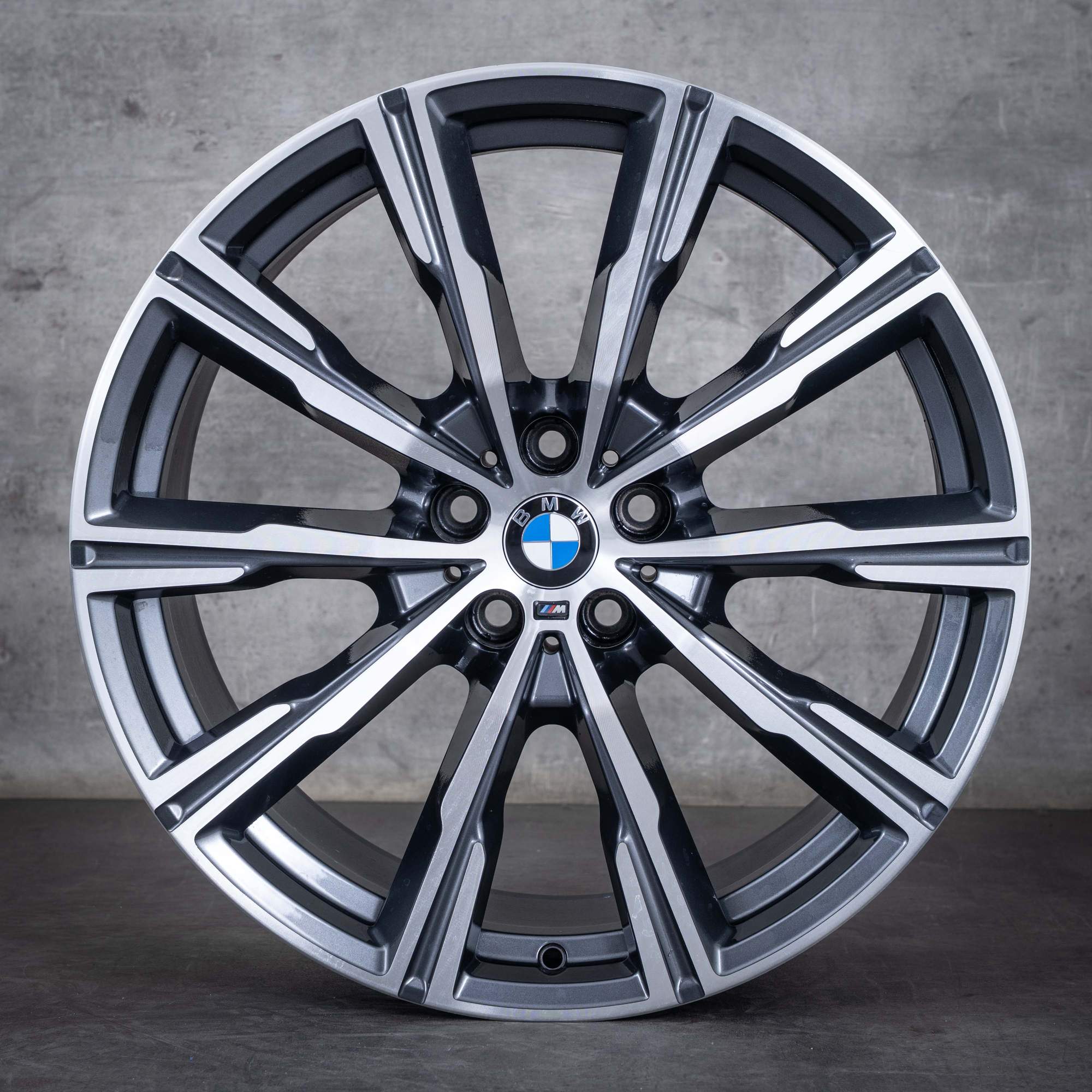 Oryginalne felgi BMW X5 X6 20 cali G05 G06 koła letnie stylizacja 740 M 8071996 8071997 orbit szary polerowane toczone