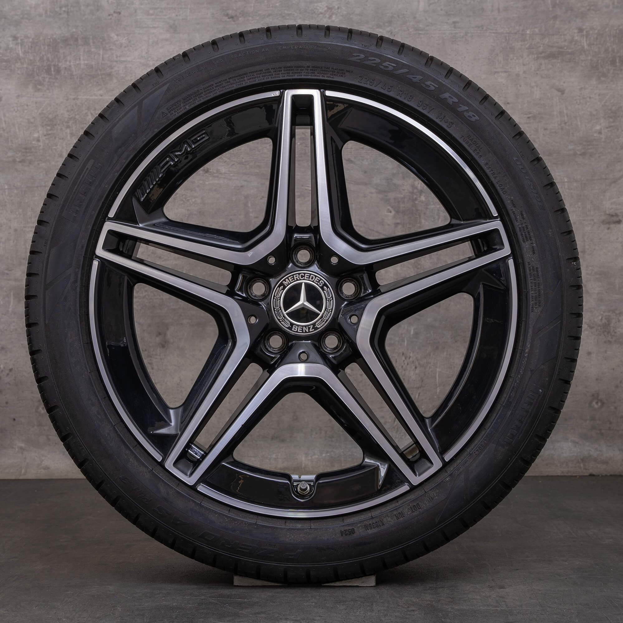 Orijinal Mercedes Benz A B Sınıfı CLA AMG tüm hava koşullarına uygun lastikler 18 inç W177 V177 W247 X118 C118 jantlar A1774011500 siyah parlak tornalanmış