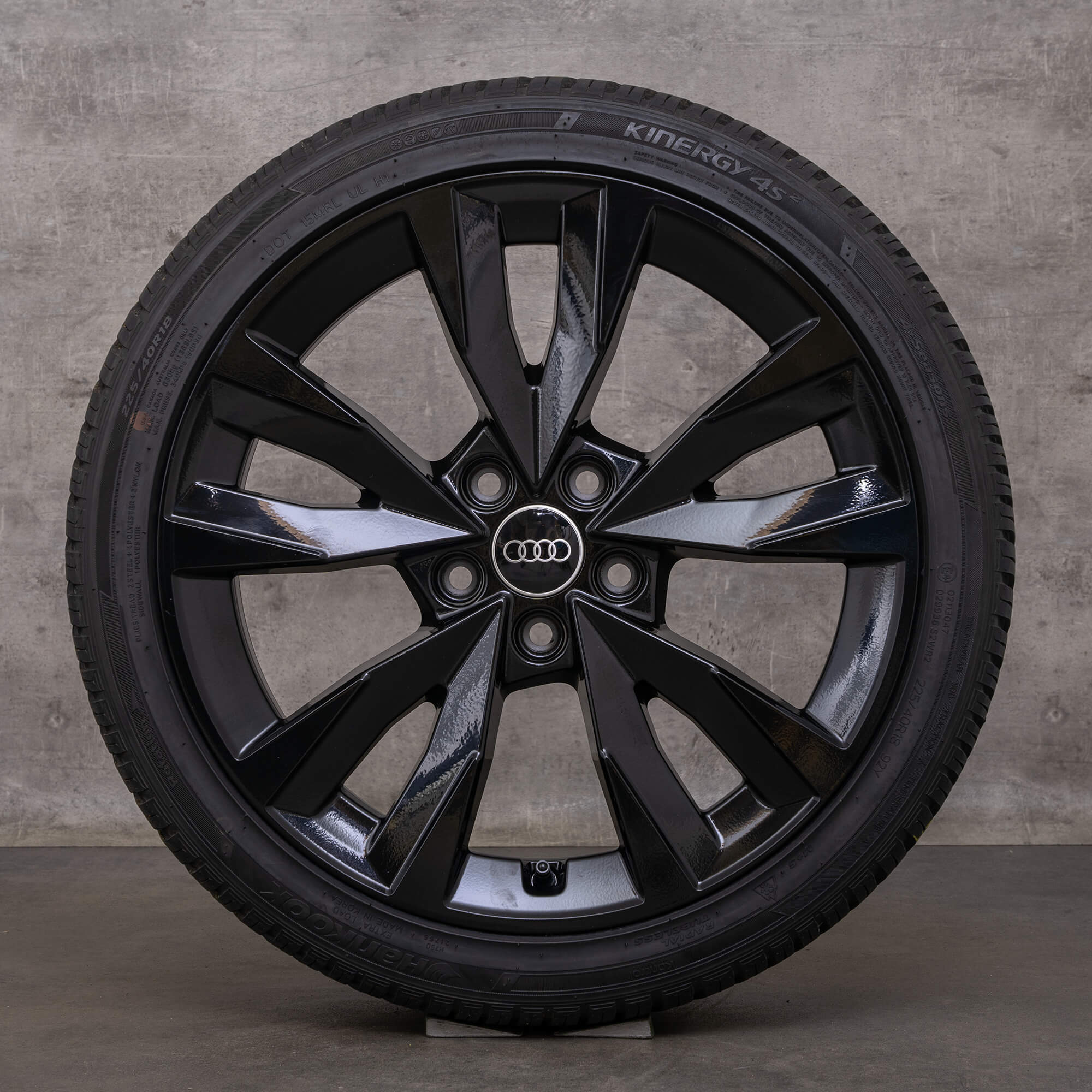 Originele Audi A3 S3 velgen 18 inch 8Y all-weather banden 8Y0071498 Acumen zwart satijn afwerking