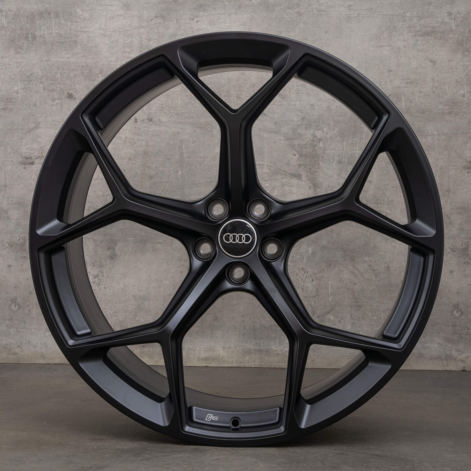 Original Audi RS Q8 4M8 23 Zoll Felgen 4M8601025CM schwarz matt Alufelgen NEU