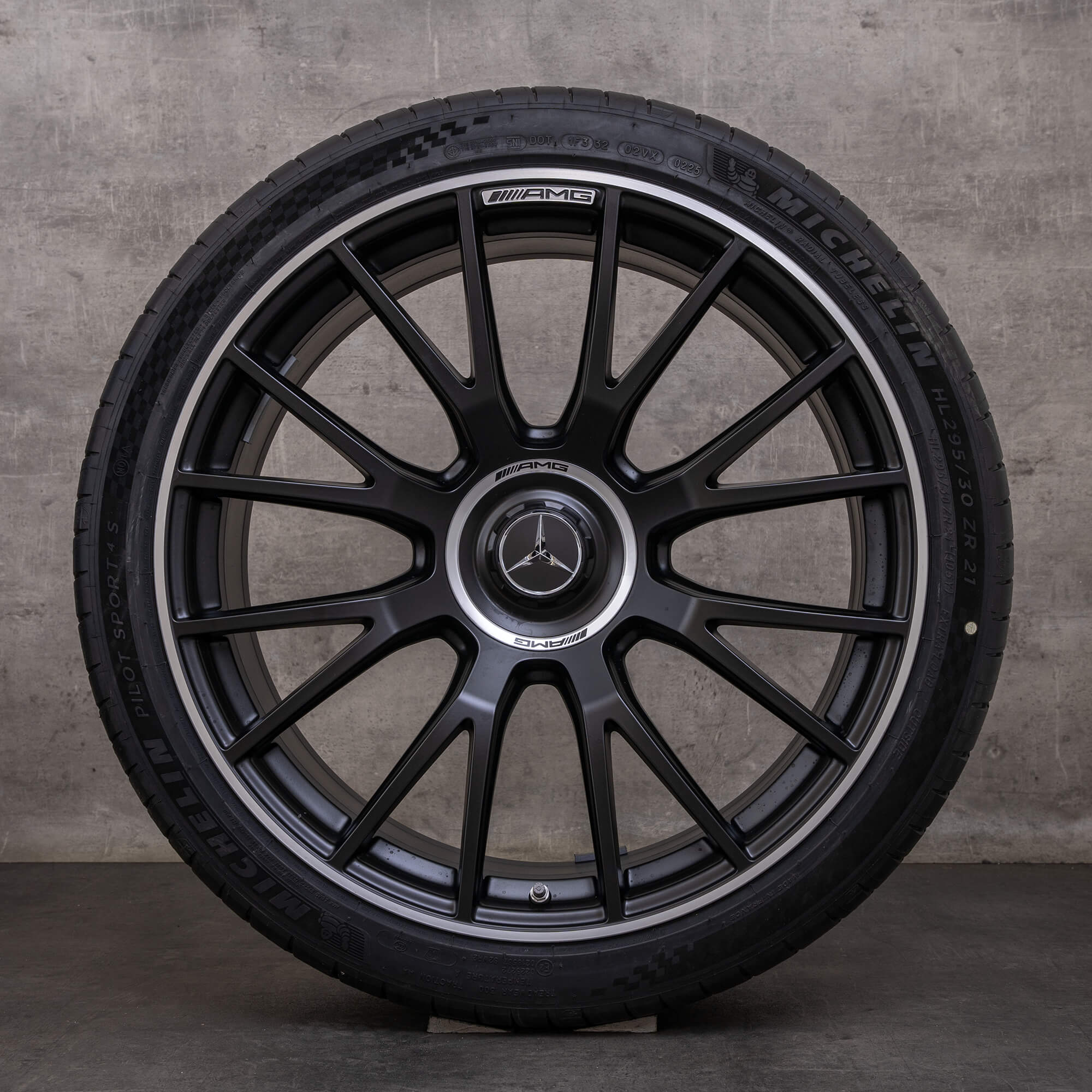 Orijinal Mercedes Benz E-Serisi E53 Hibrit AMG jantlar 21 inç W214 yaz jant lastik A2144011300 A2144011400 siyah mat parlak tornalanmış