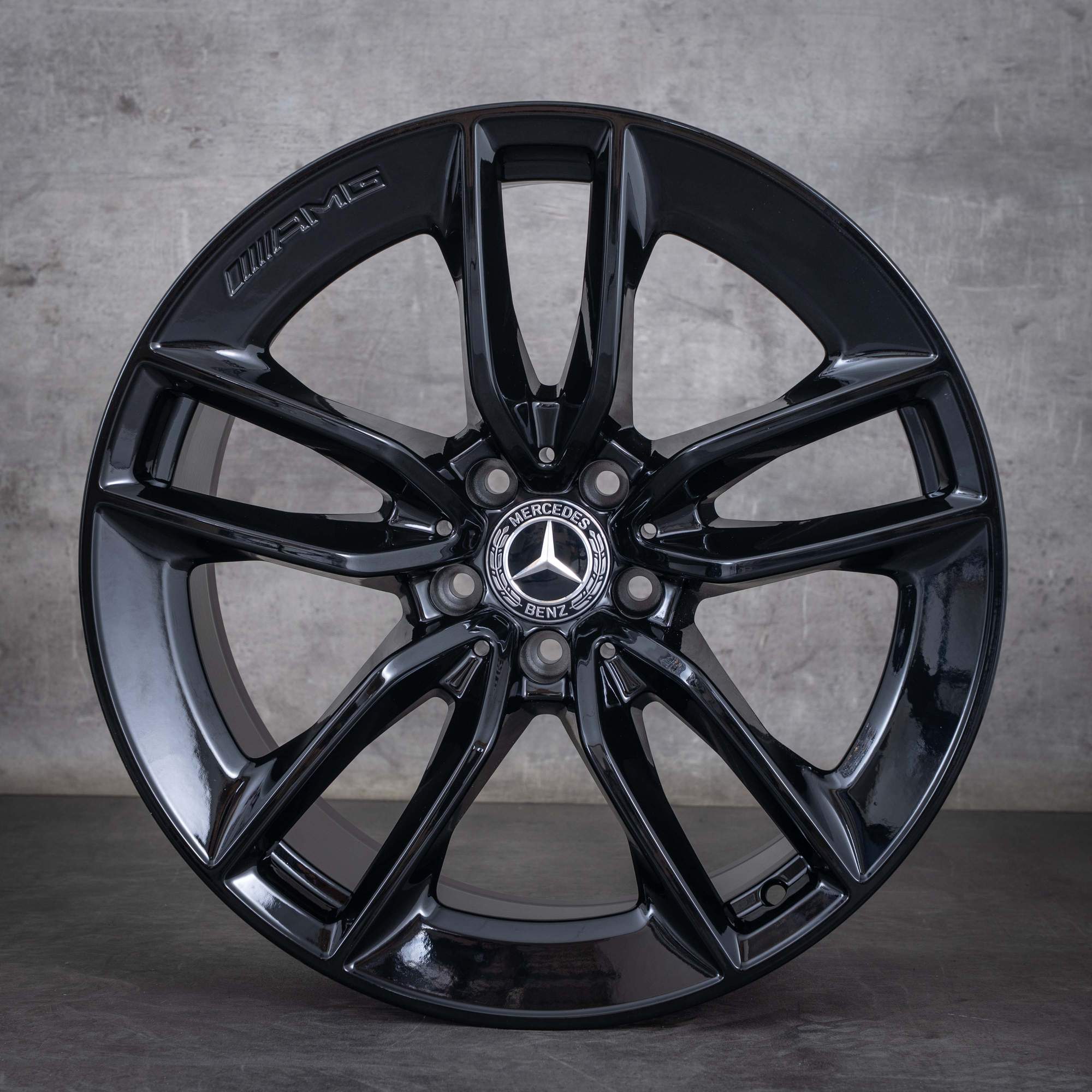 Orijinal Mercedes Benz GT 43 53 63 & S 4Matic AMG jantlar 19 inç X290 4 kapılı A2904010200 A2904010300 siyah parlak