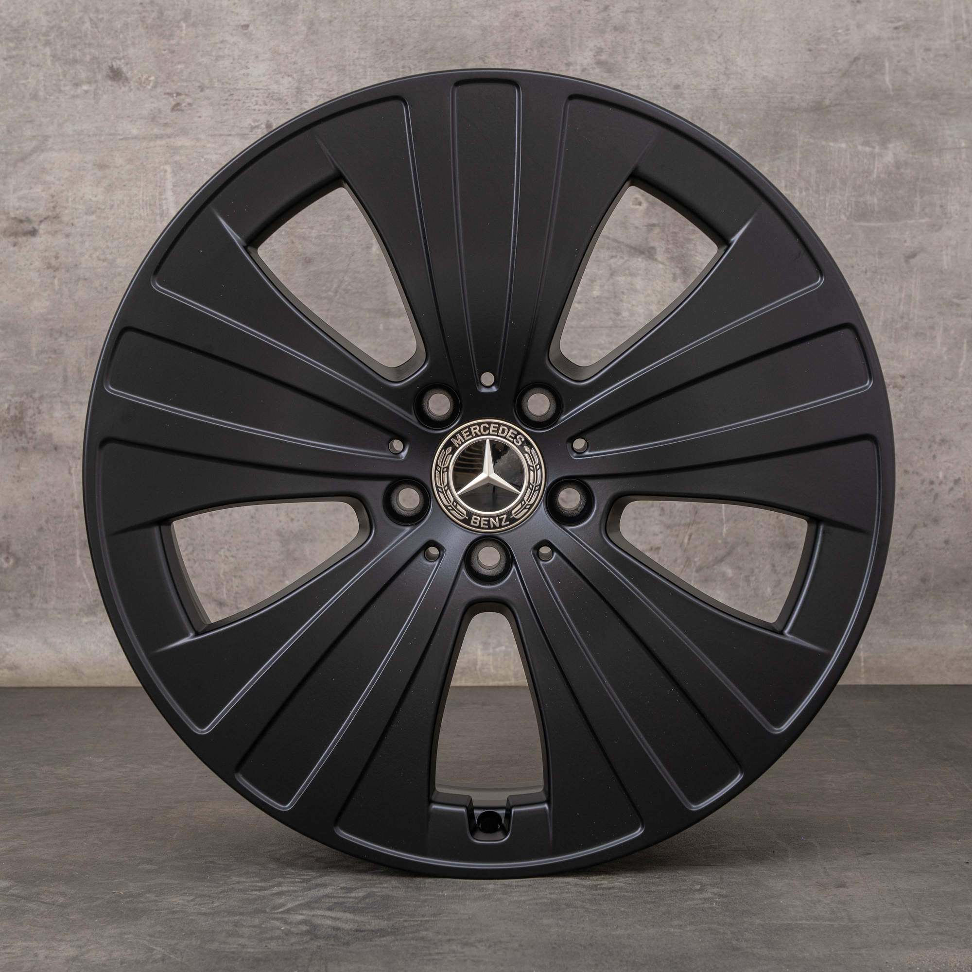 Oryginalne felgi Mercedes Benz EQE 19 cali V295 A2954011200 czarny mat