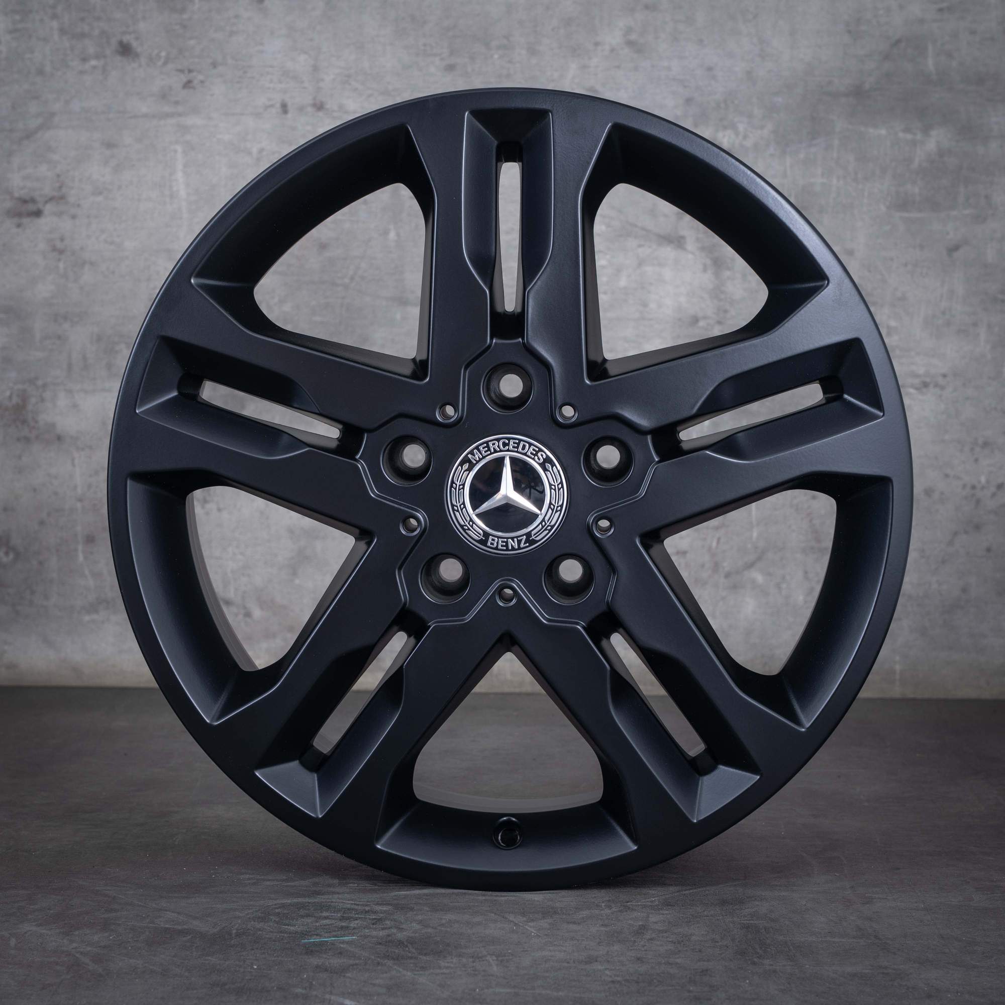 Alkuperäiset Mercedes Benz G-sarjan vanteet 18 tuumaa W463 G350 G400 G500 A4634012502 musta mattamusta