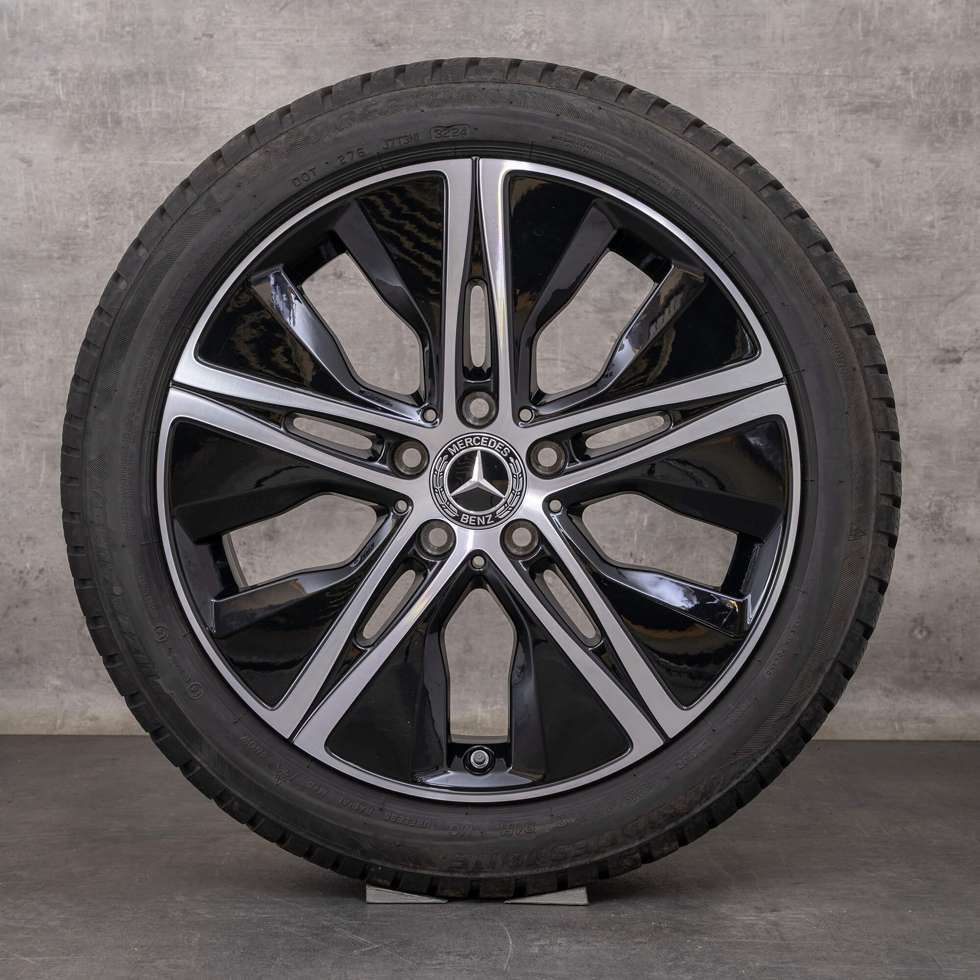 Alkuperäiset Mercedes Benz A B-sarja CLA talvirenkaat 18 tuuman W177 V177 W247 C118 X118 vanteet A1774010500 musta kiillotettu