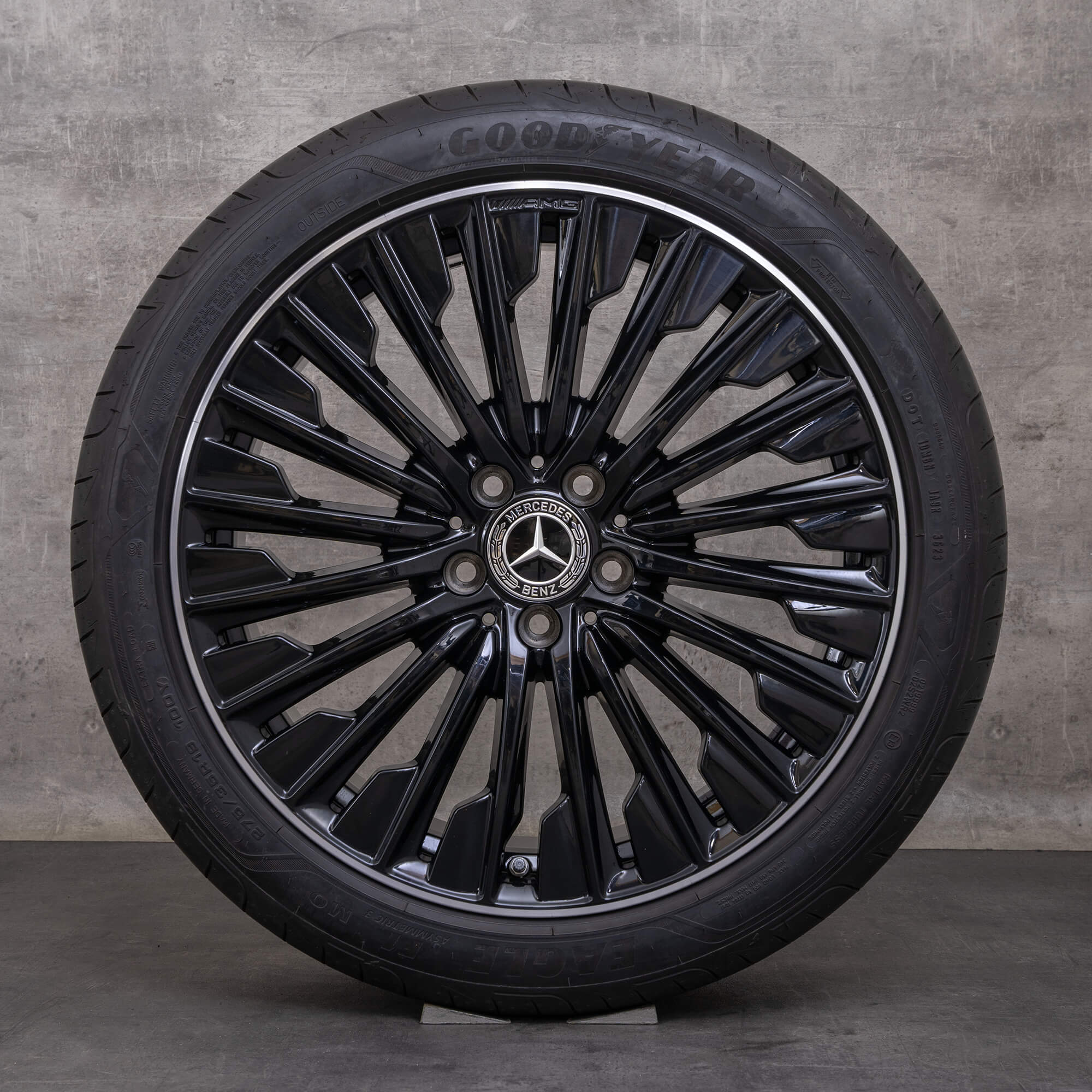 Alkuperäiset Mercedes Benz CLE AMG vanteet 19 tuuman C236 A236 kesäpyörät A2364011900 A2364012000 musta vante kiillotettu