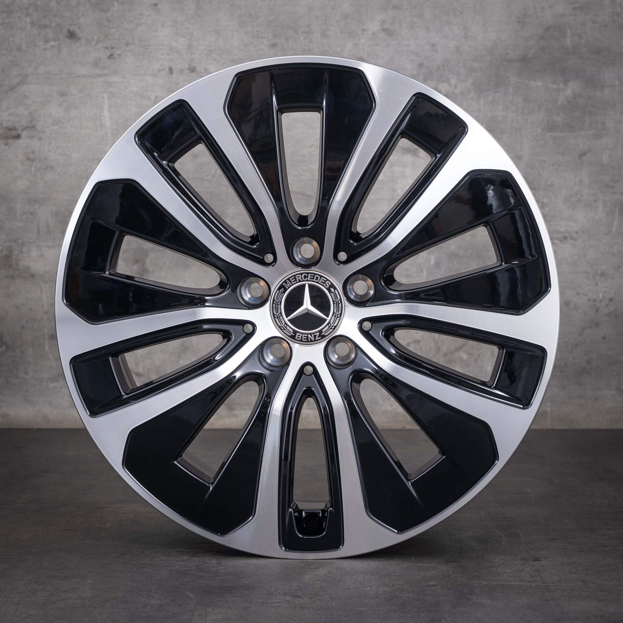 OEM Mercedes-Benz GLC X254 18inch rims A2544015100 Black diamond cut NEW