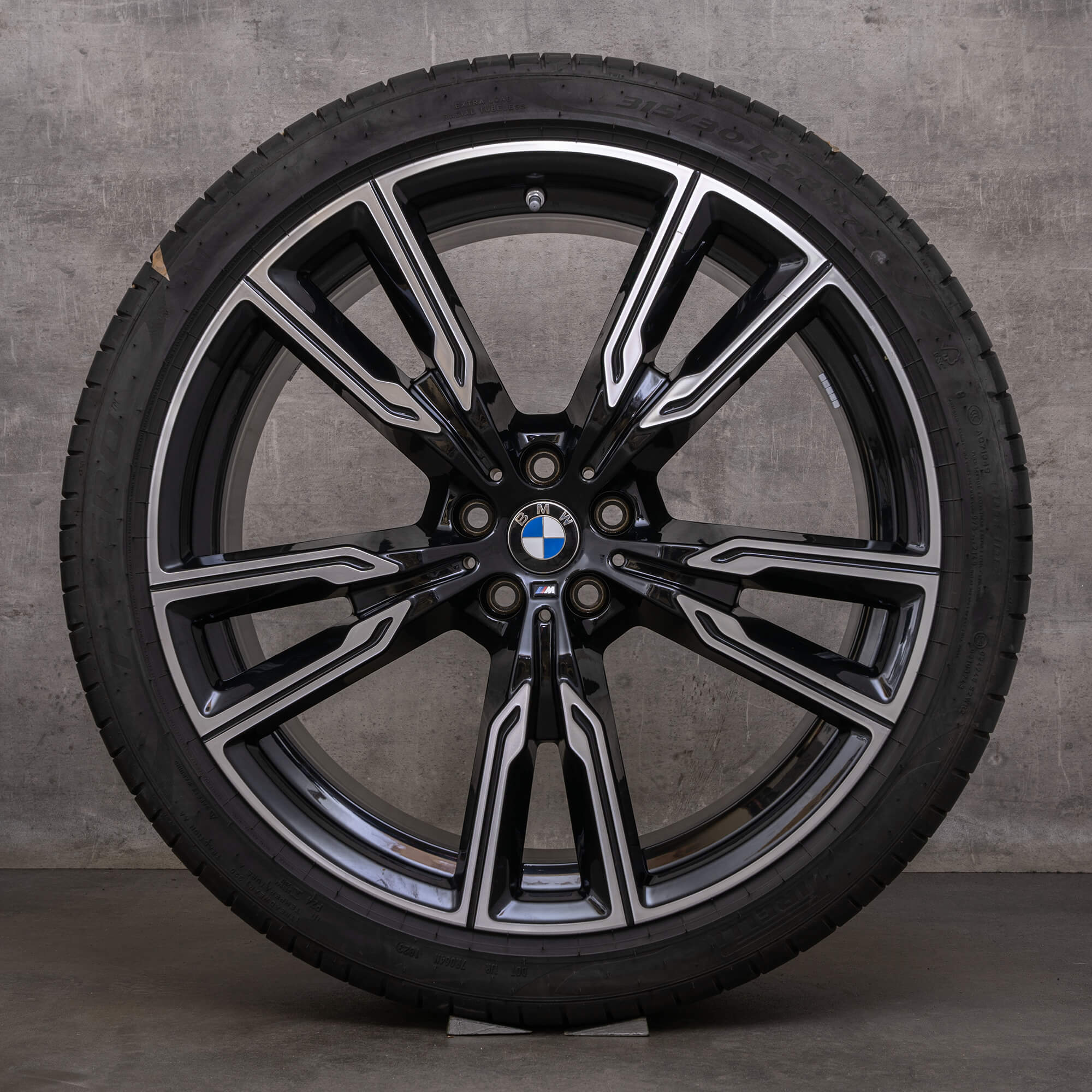 Original BMW X5 X6 Felgen 22 Zoll G05 G06 Sommerräder 747 M 6856025 6856026 schwarz glanzgedreht