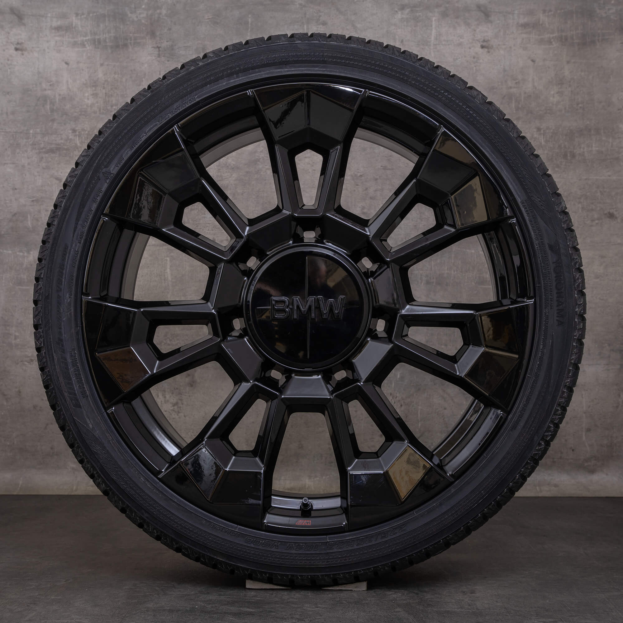 OEM BMW XM snow tire packages 23 inch G09 rims star spoke 923 M