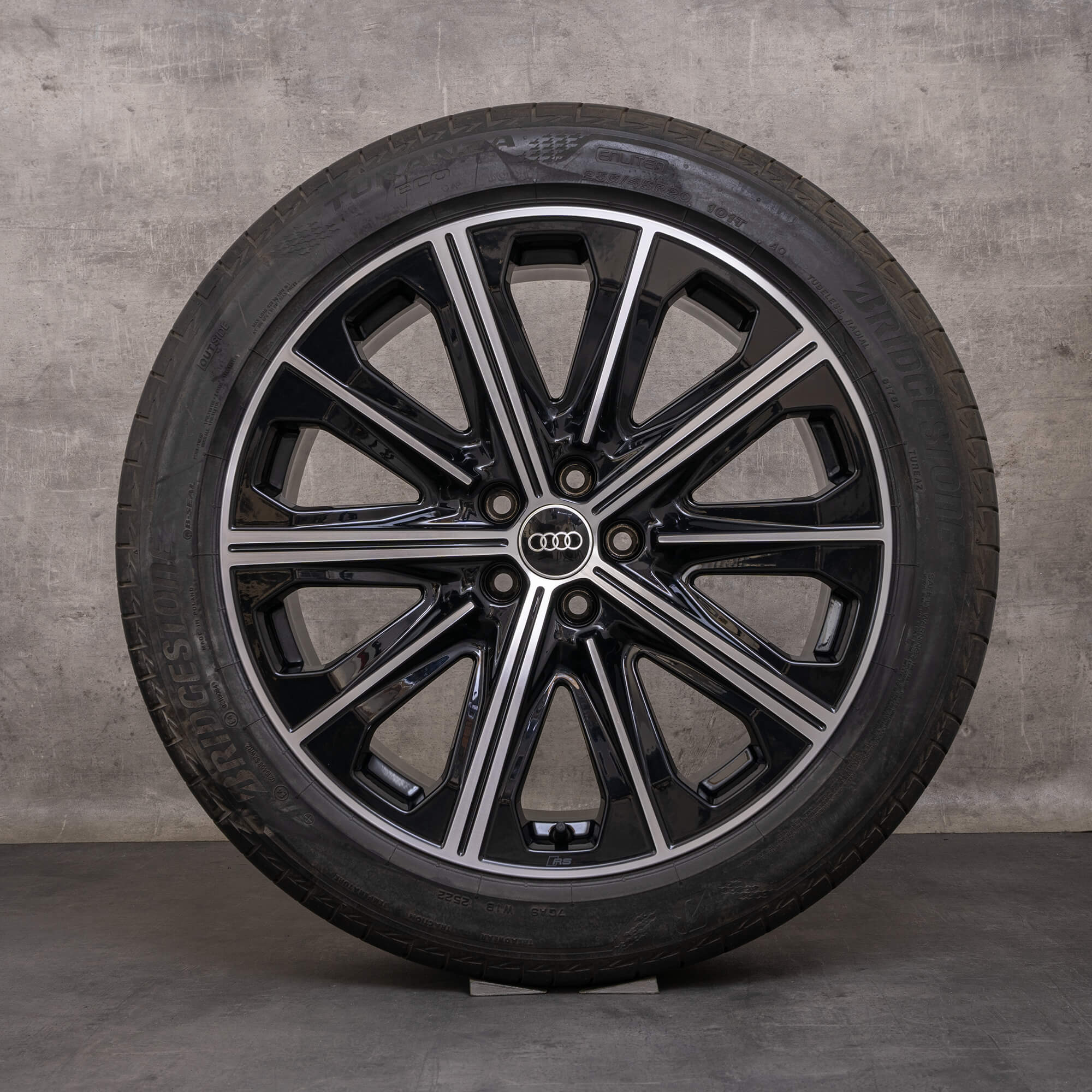 Originele Audi Q4 e tron velgen 20 inch F4 zomerwielen 89A601025K 89A601025AB zwart glanzend gedraaid